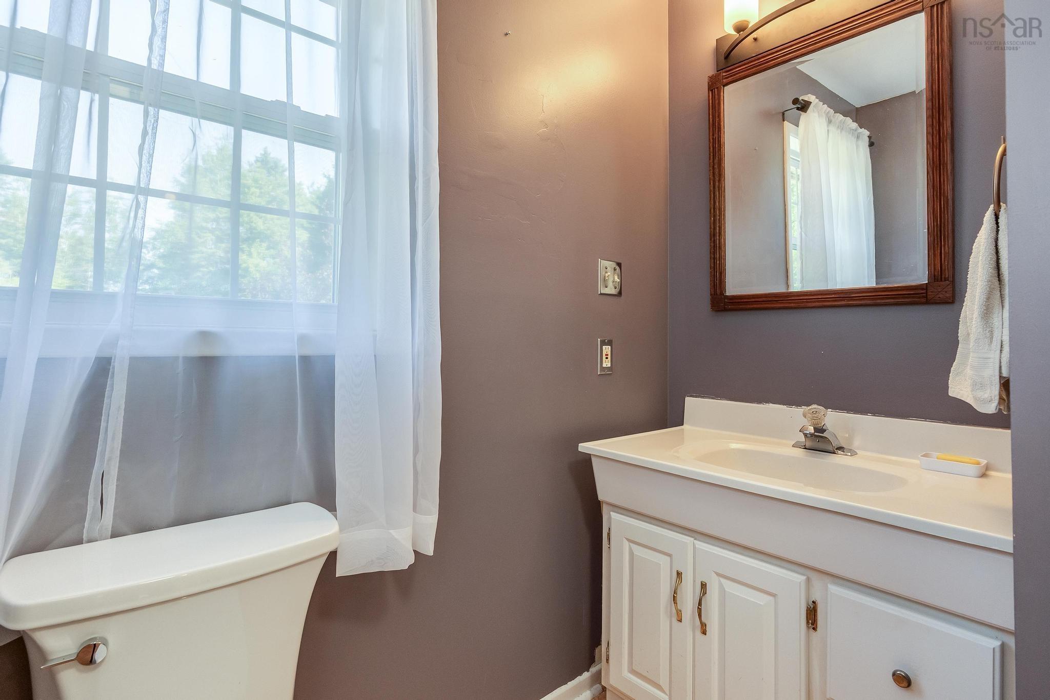 $424,900.00: 180 Dill Road, Windsor