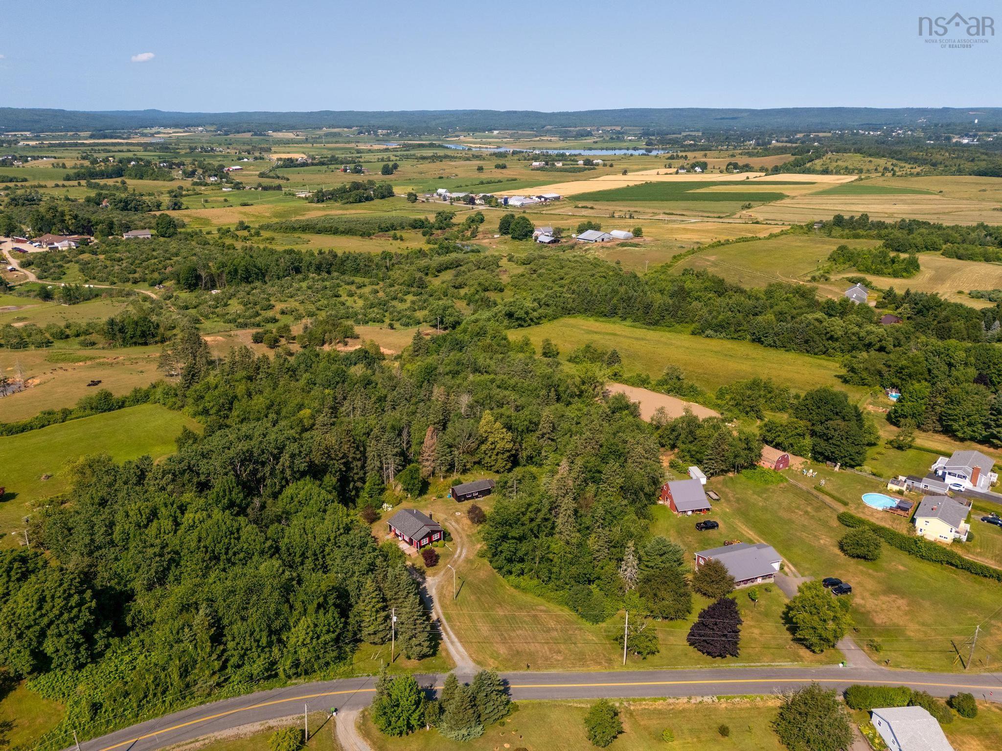 $424,900.00: 180 Dill Road, Windsor