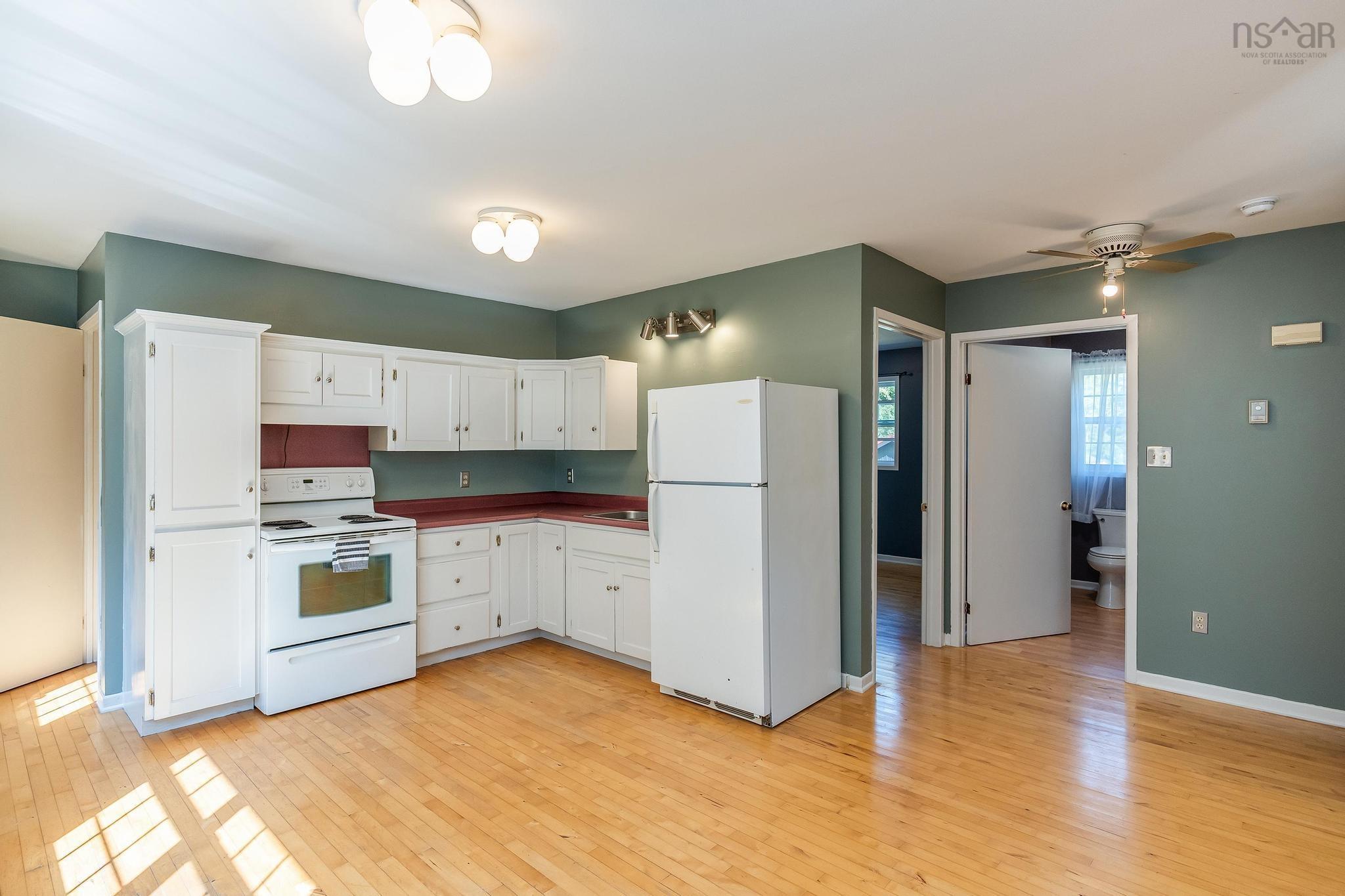 $424,900.00: 180 Dill Road, Windsor