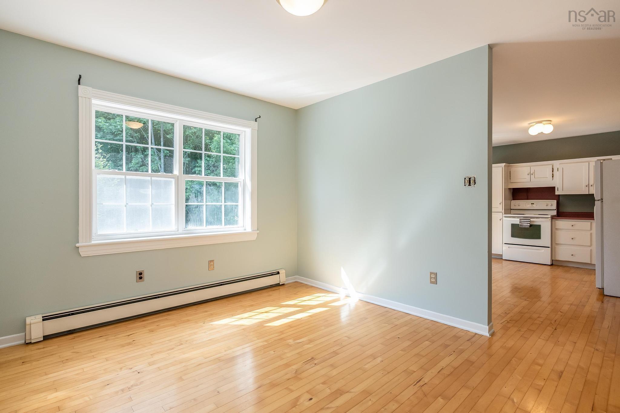 $424,900.00: 180 Dill Road, Windsor