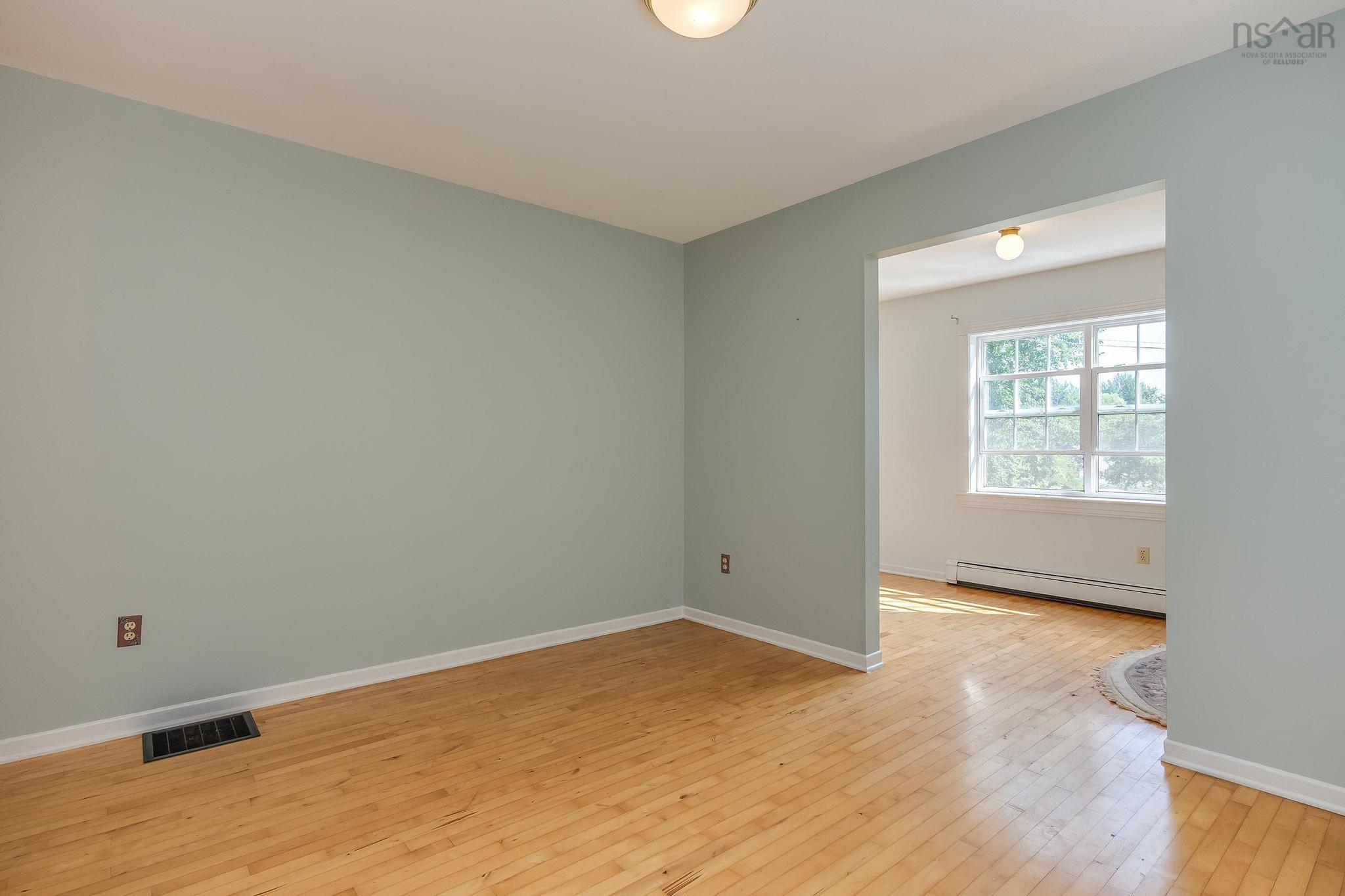 $424,900.00: 180 Dill Road, Windsor