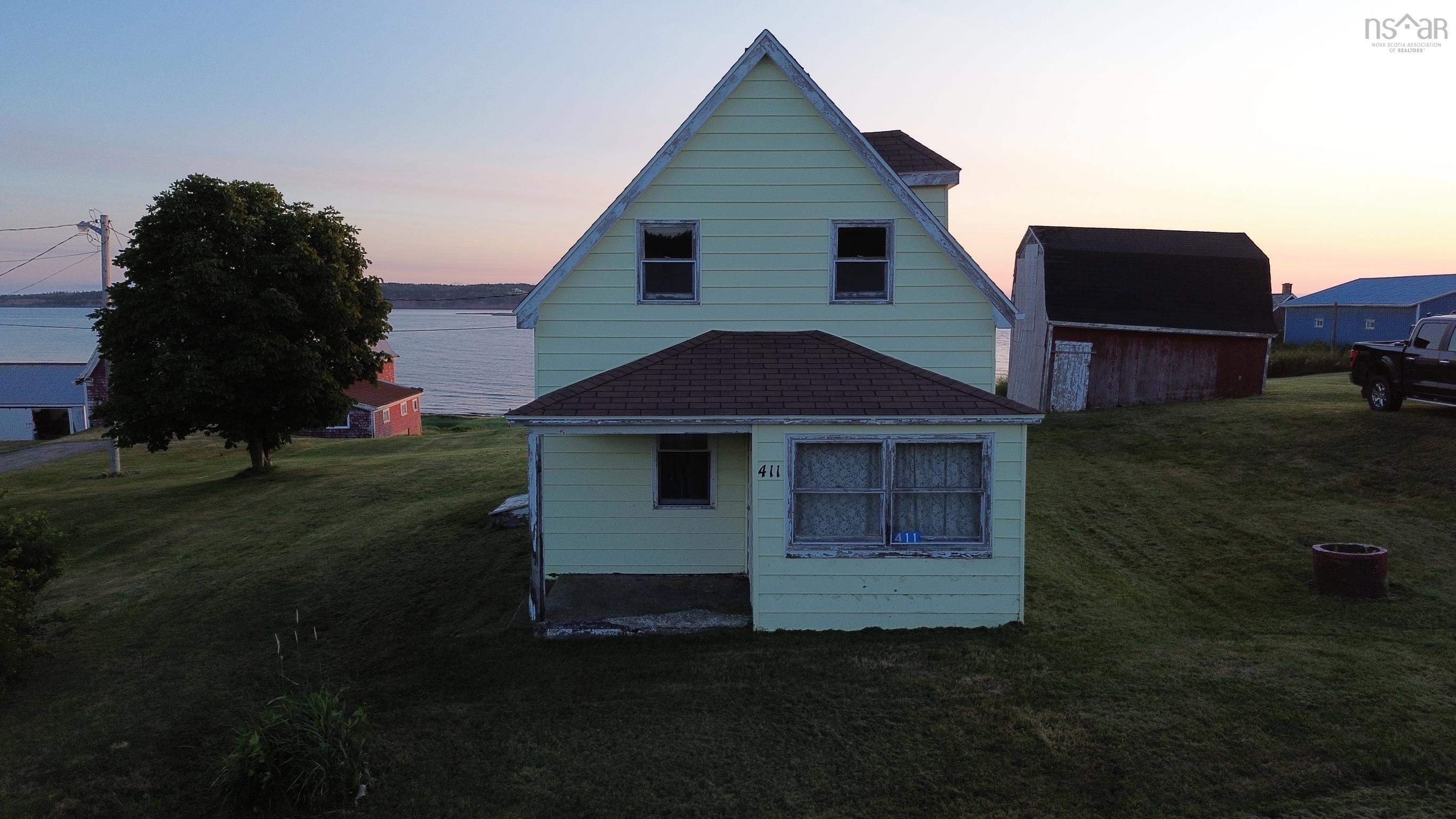 $250,000.00: 411 Main Street, Port Hood