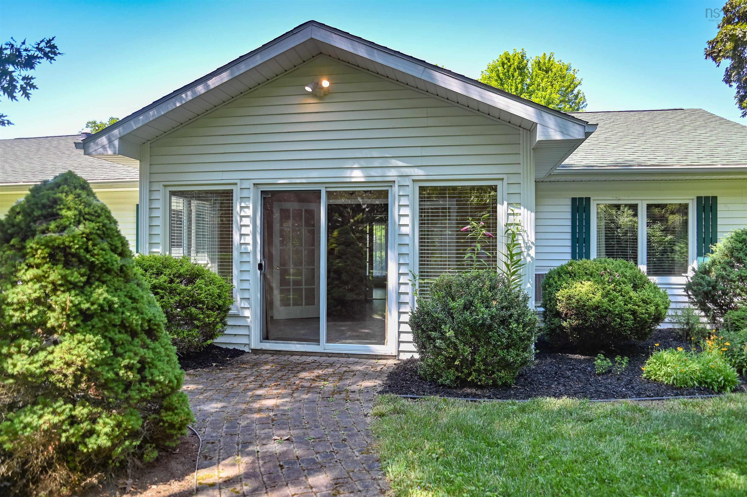 $589,900.00: 410 Park St, Kentville