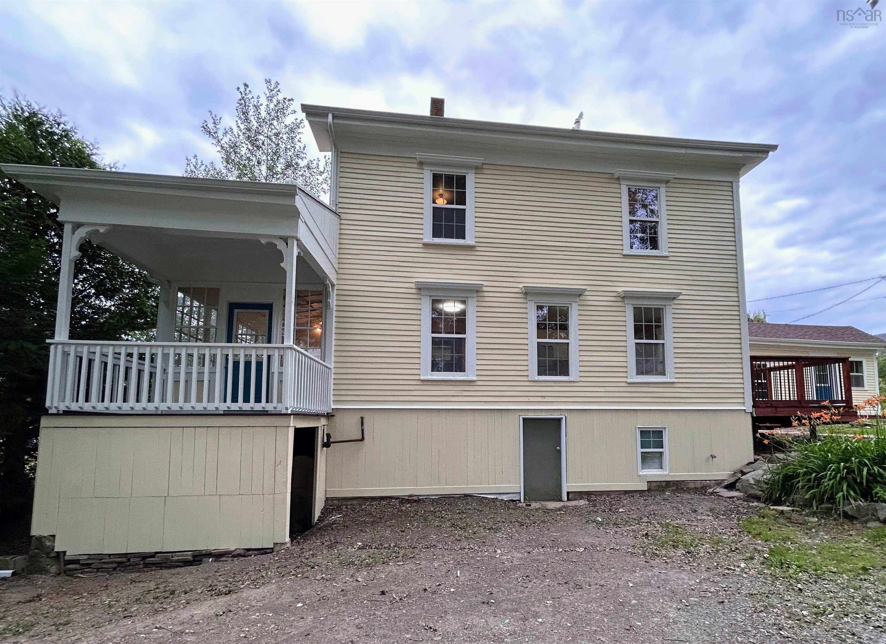 $300,000.00: 4282 & 4290 Walton Woods Road, Walton