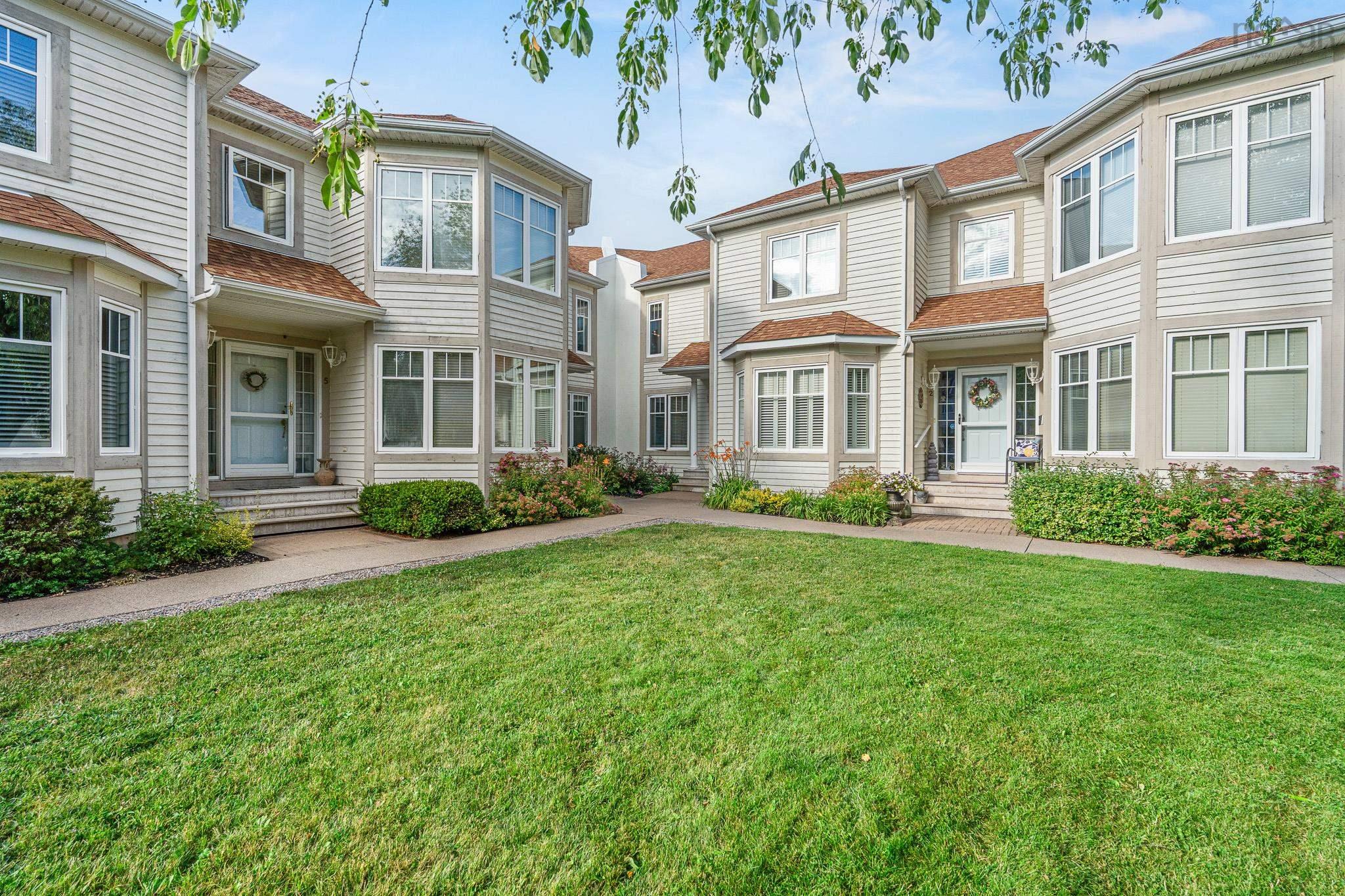 $599,000.00: 3-19 John Gorham Lane, Bedford