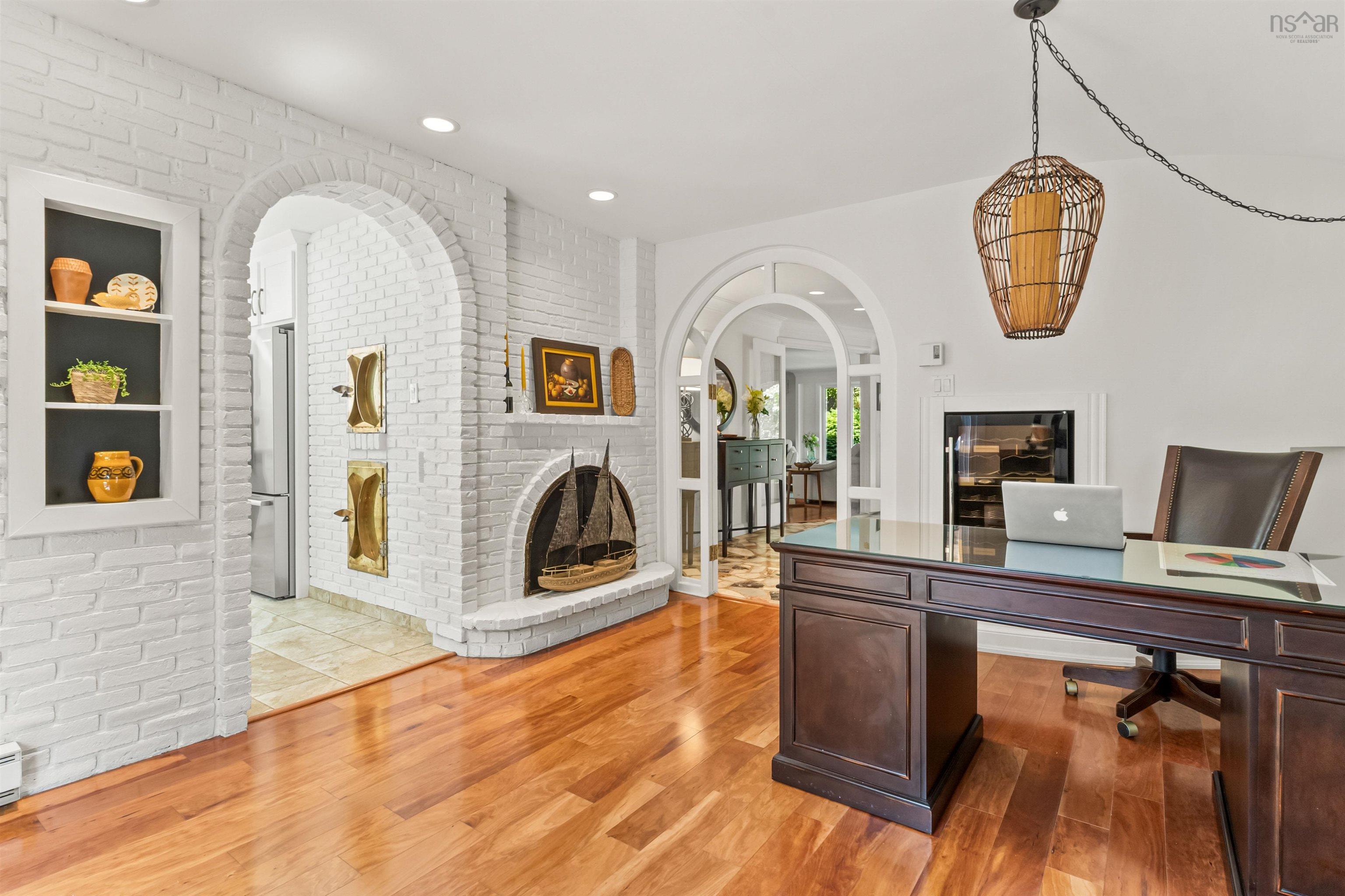 $950,000.00: 27 Joe Street, Waverley