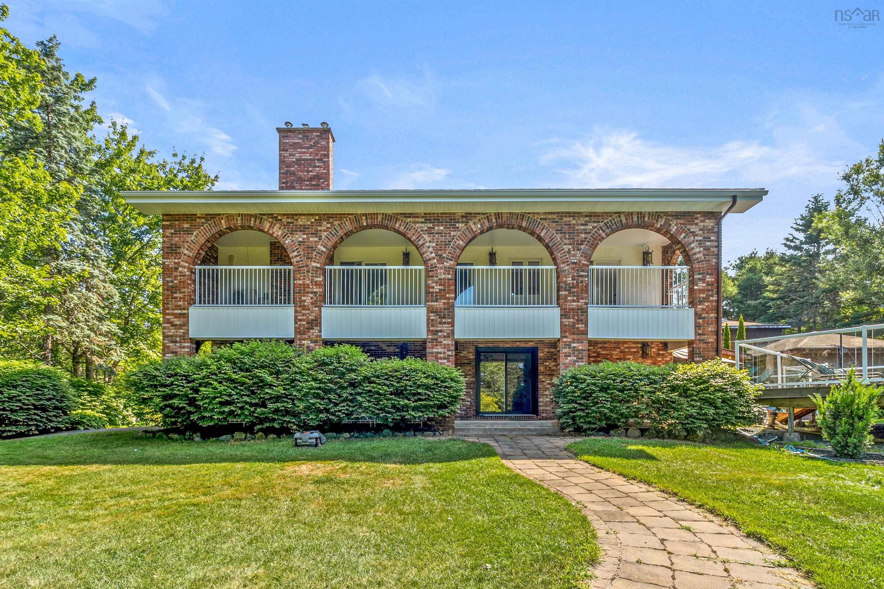 $950,000.00: 27 Joe Street, Waverley