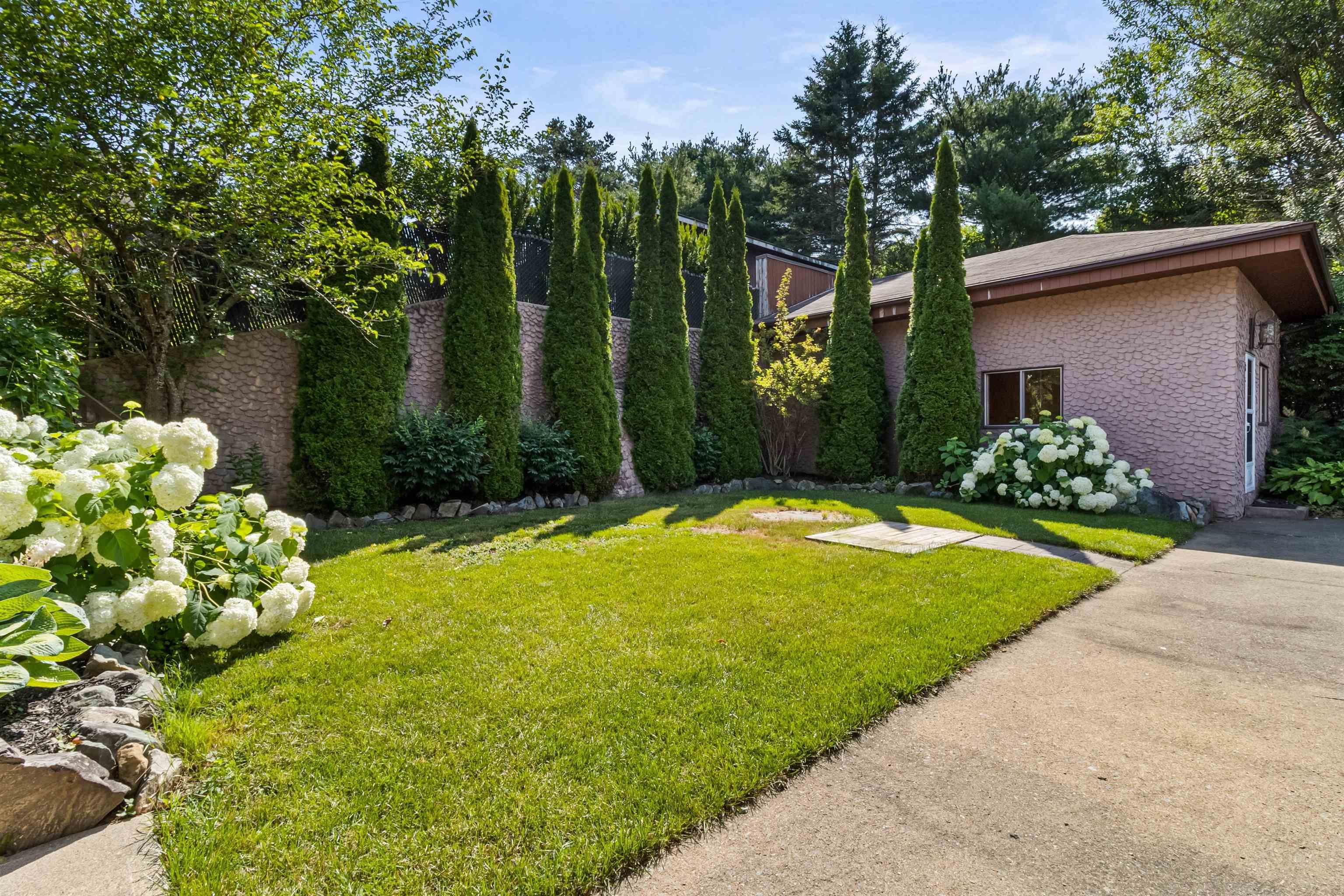 $950,000.00: 27 Joe Street, Waverley