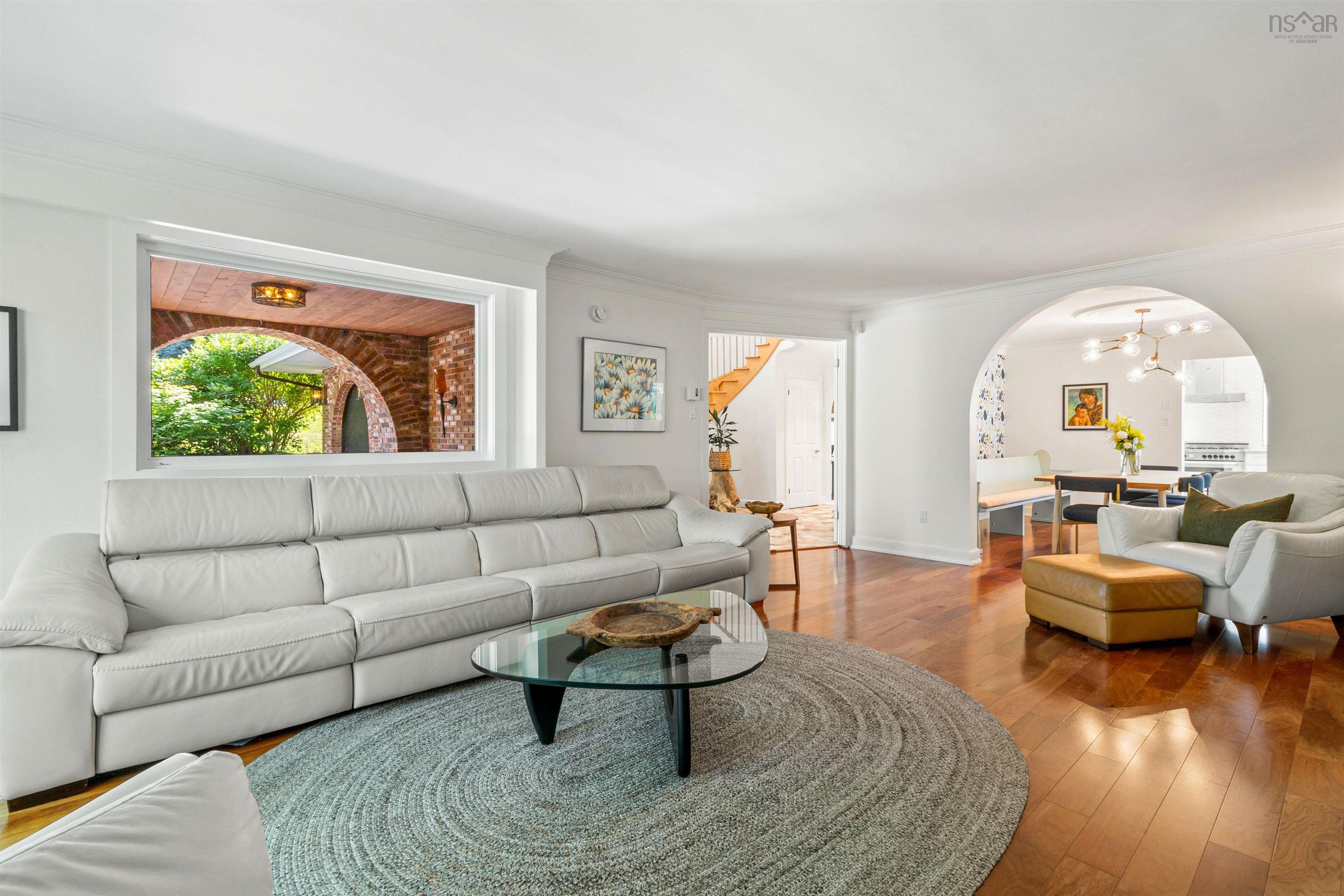 $950,000.00: 27 Joe Street, Waverley