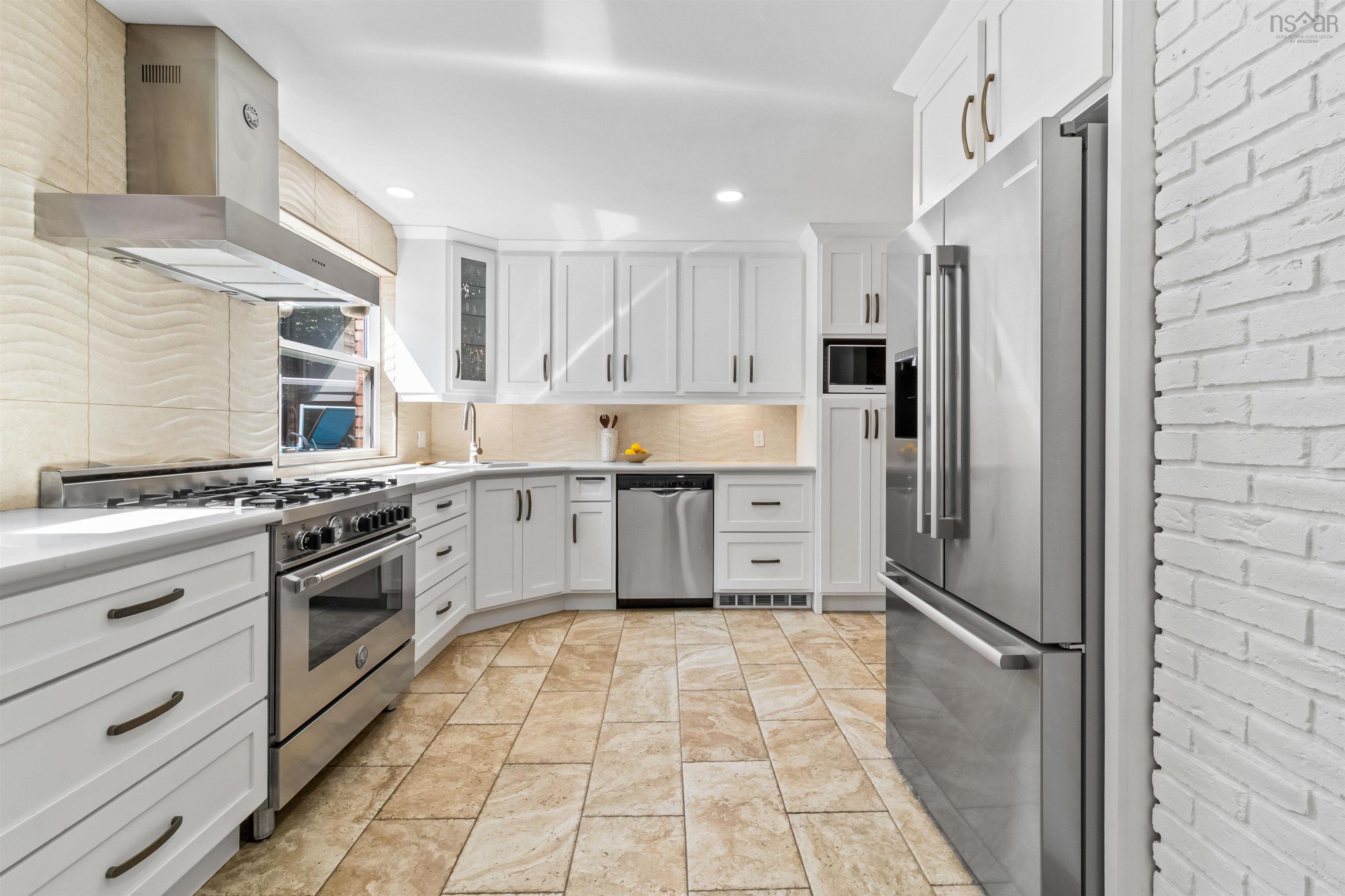 $950,000.00: 27 Joe Street, Waverley