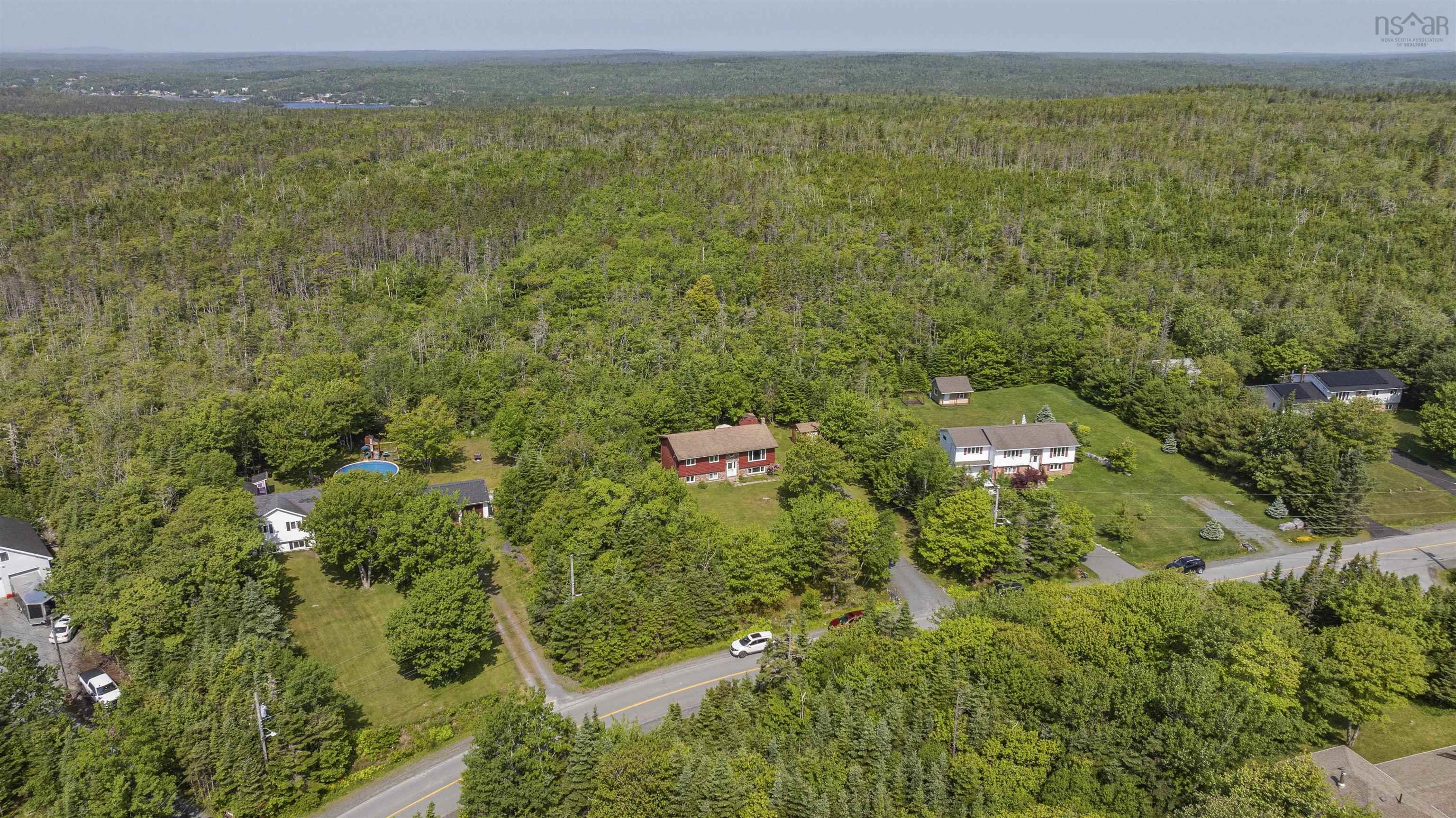 $524,900.00: 200 Bayview Drive, Whites Lake