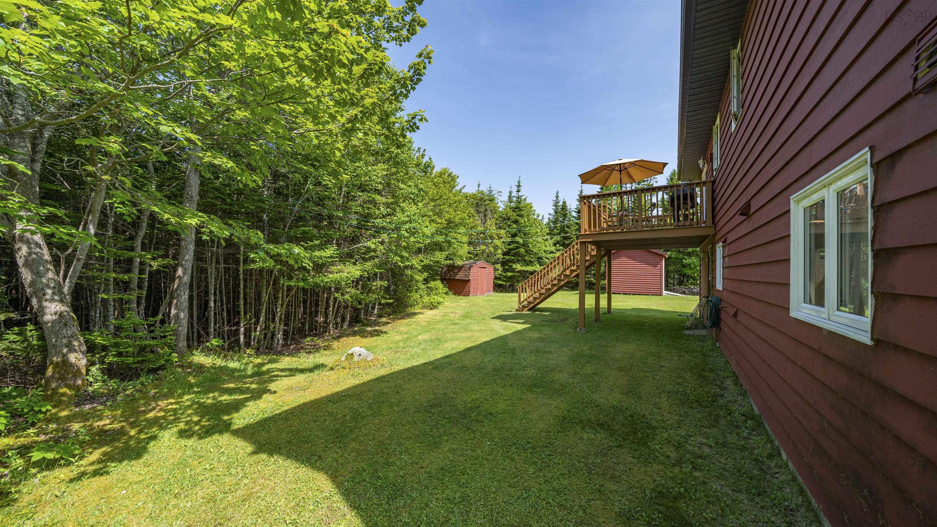 $524,900.00: 200 Bayview Drive, Whites Lake