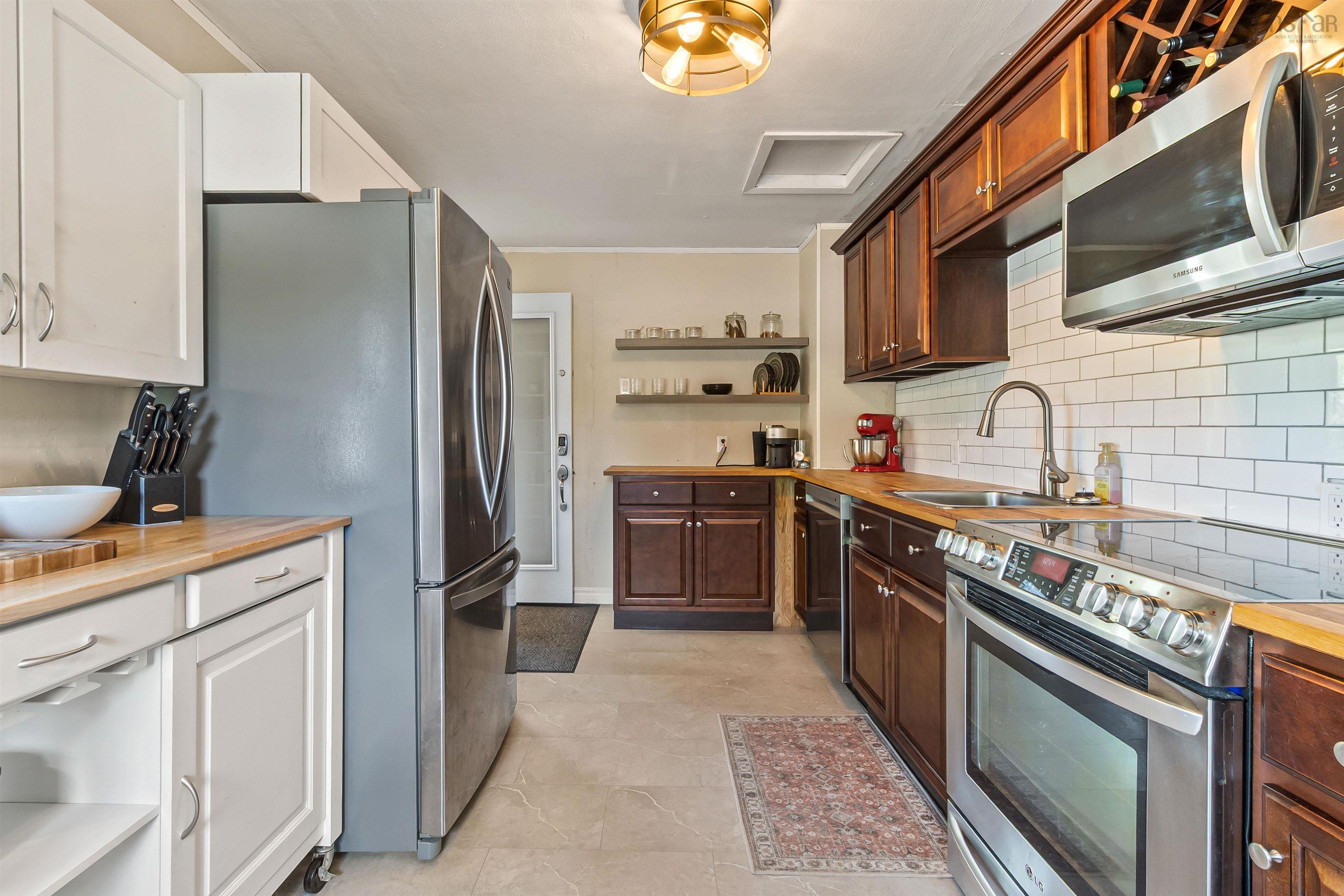 $349,900.00: 451 Highway 1, Mount Uniacke