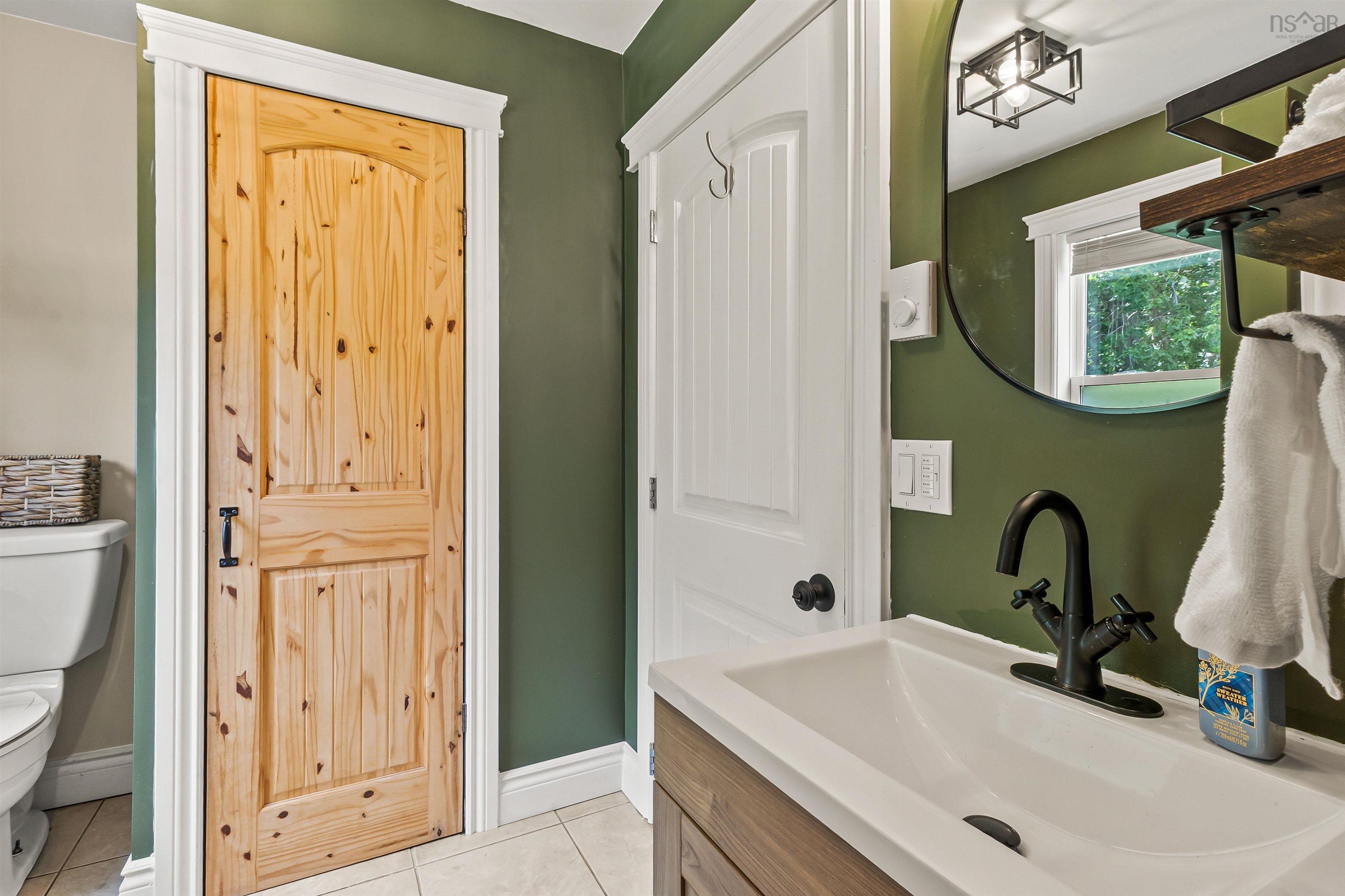 $349,900.00: 451 Highway 1, Mount Uniacke