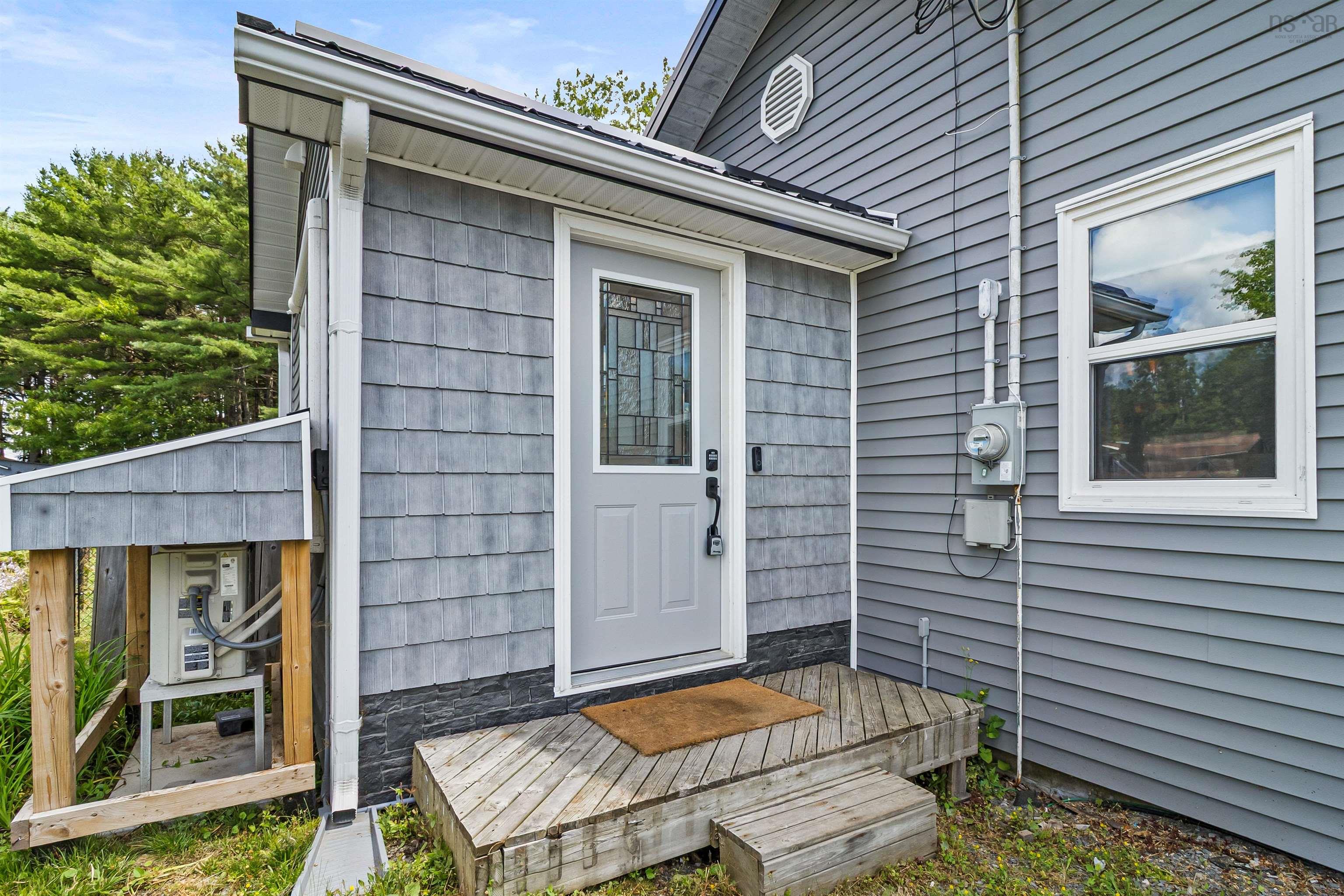 $349,900.00: 451 Highway 1, Mount Uniacke