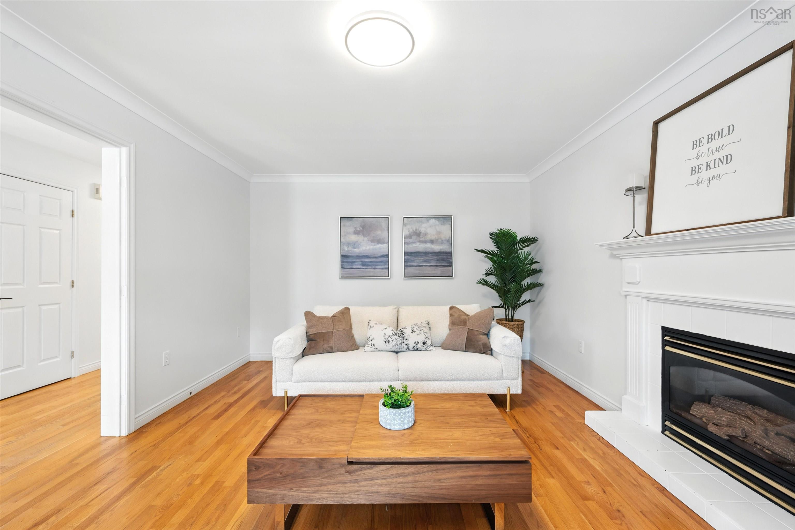 $639,000.00: 37 Baha Court, Bedford