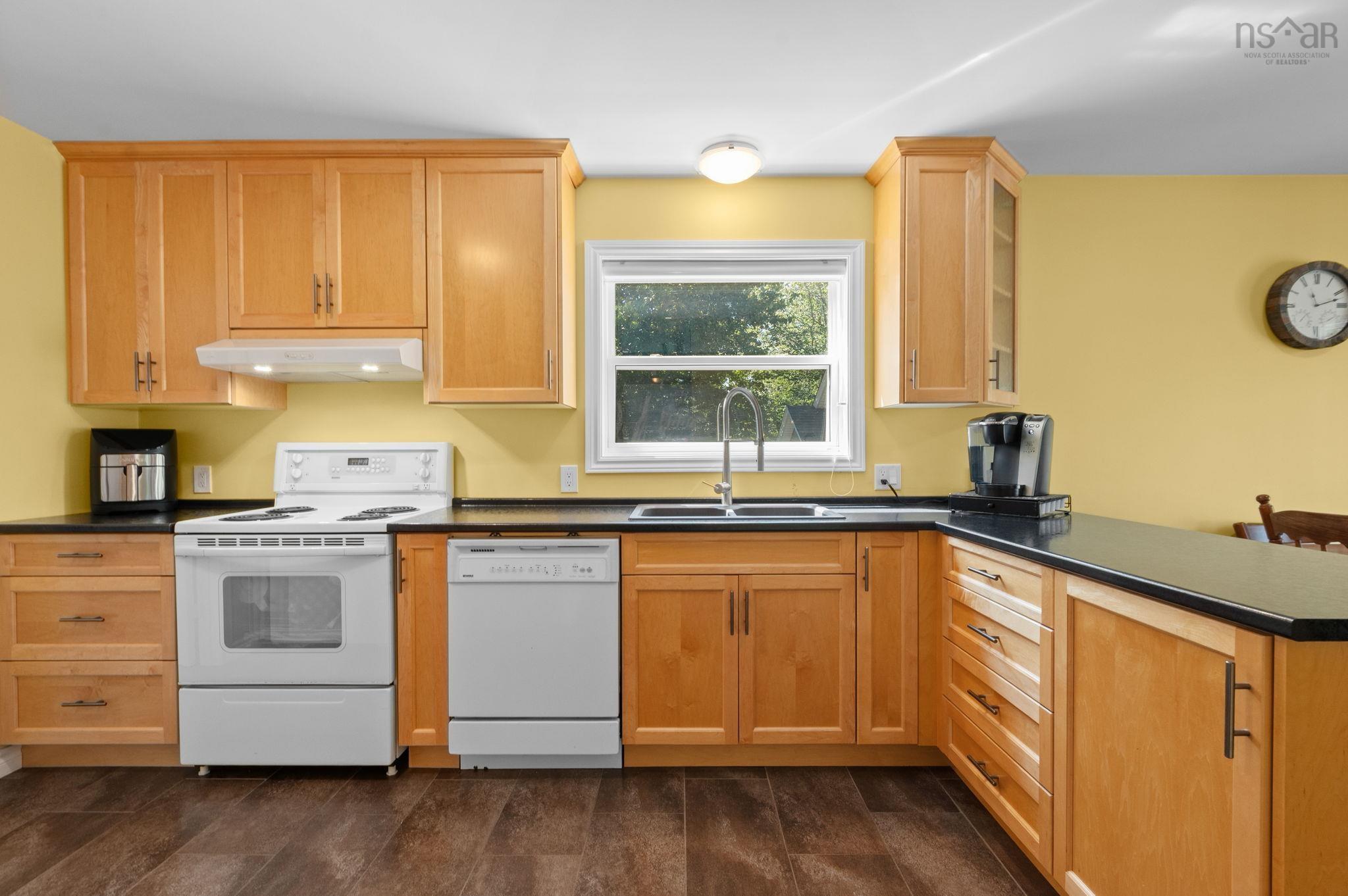 $675,000.00: 132 Doherty Drive, Lawrencetown