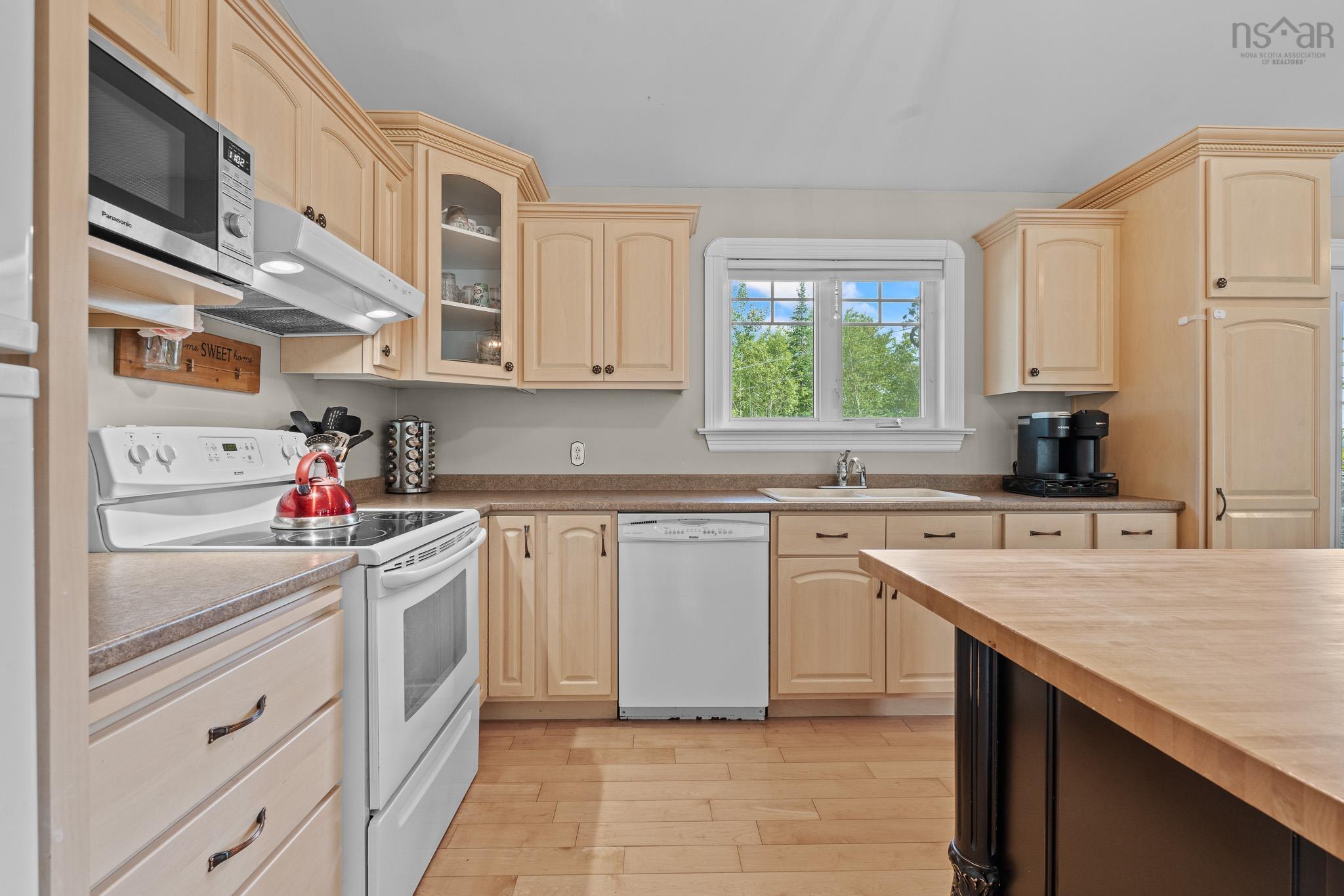 $499,999.00: 86 Fir Avenue, Salmon River