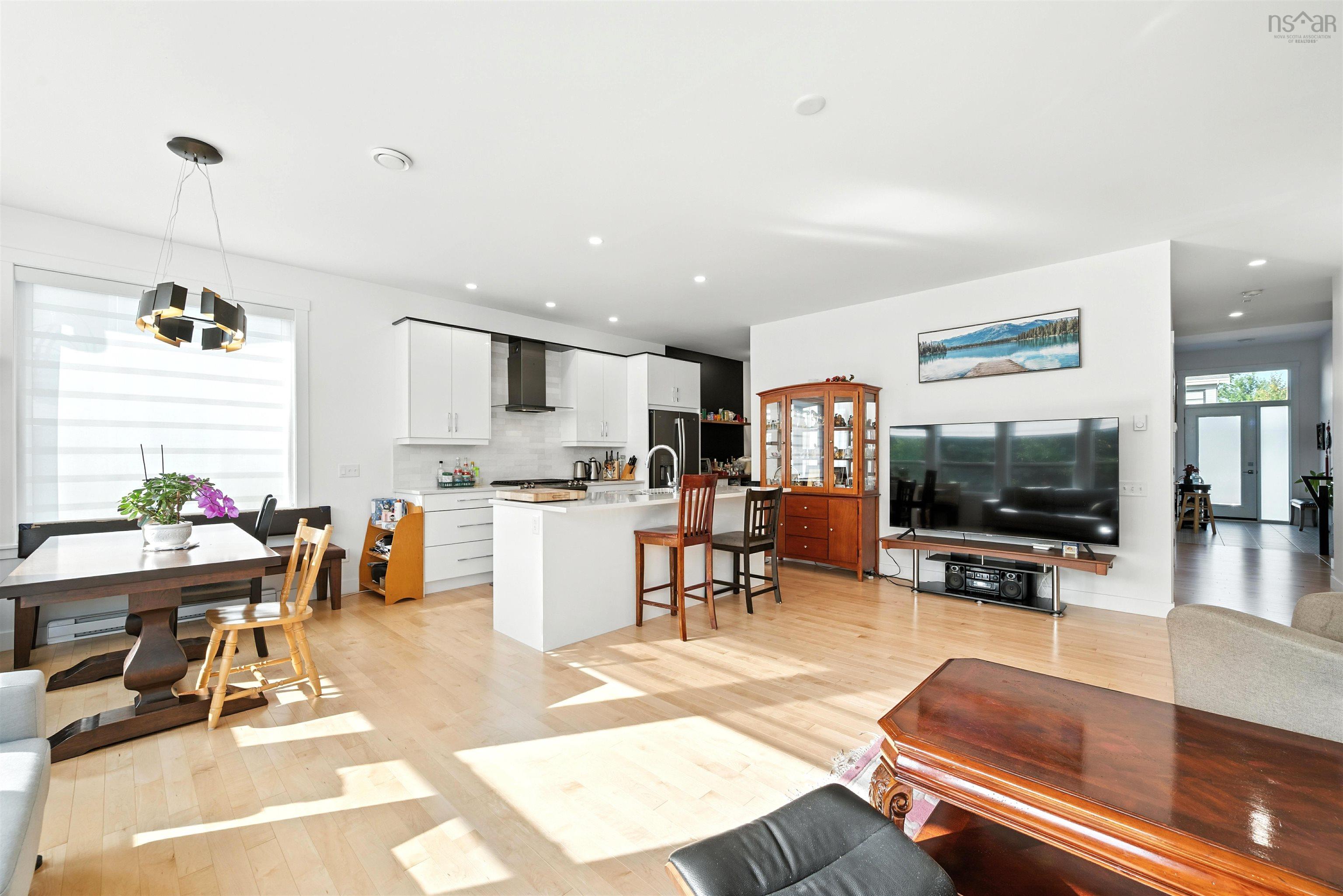 $938,900.00: 20 Bradford Place, Bedford