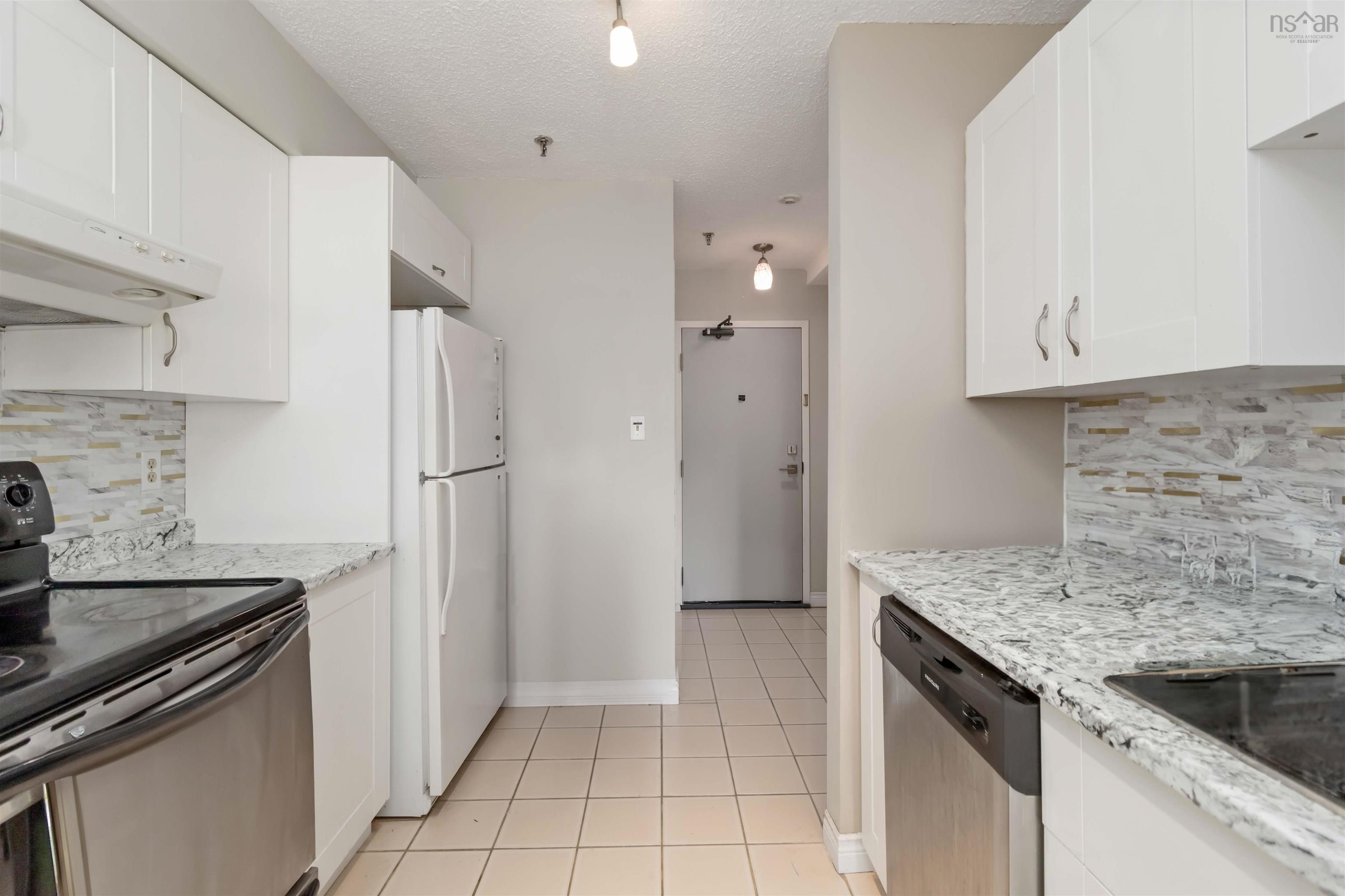 $369,900.00: 303 15 Knightsridge Drive, Halifax