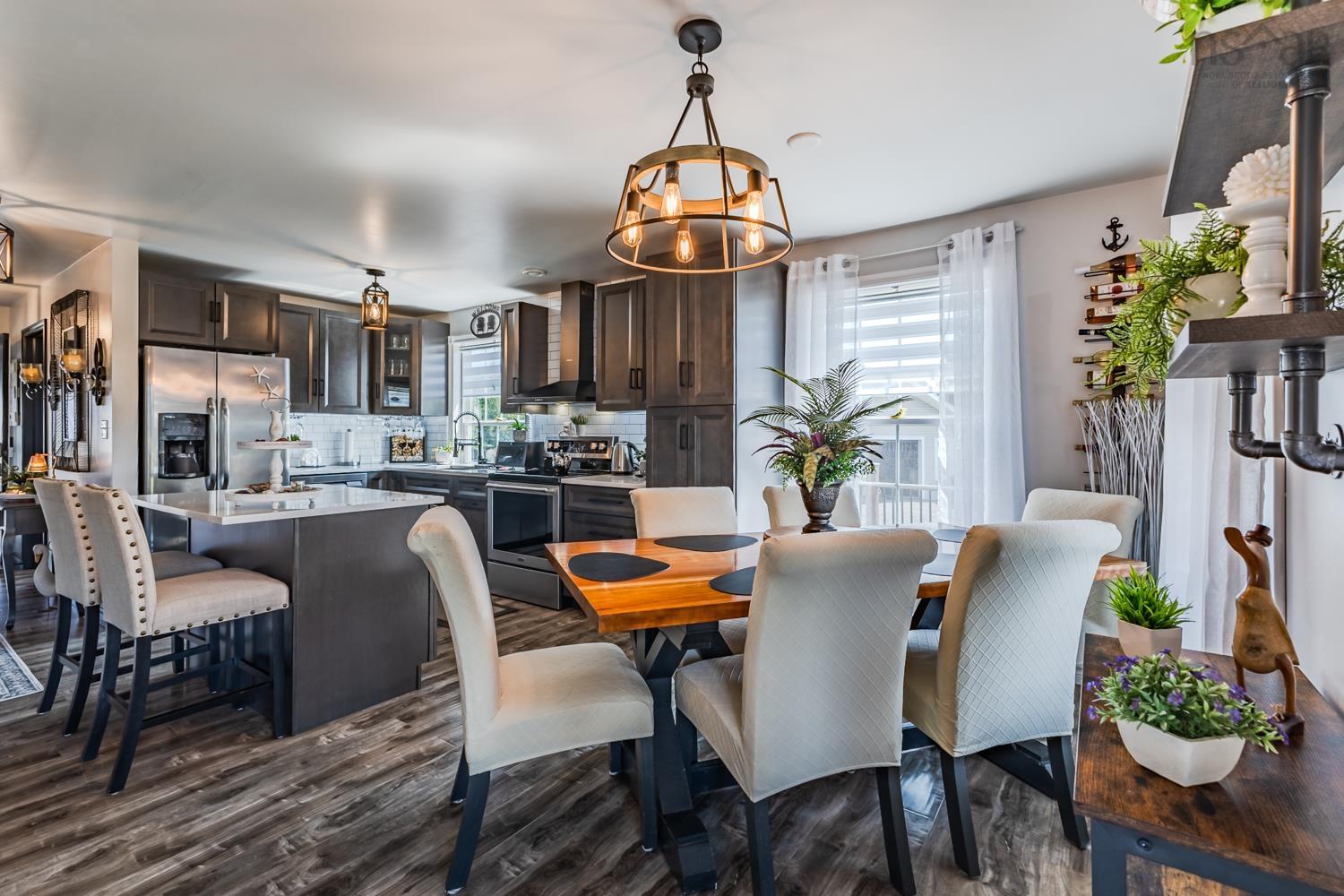$649,900.00: 1923 Fox Harbour Rd, Fox Harbour