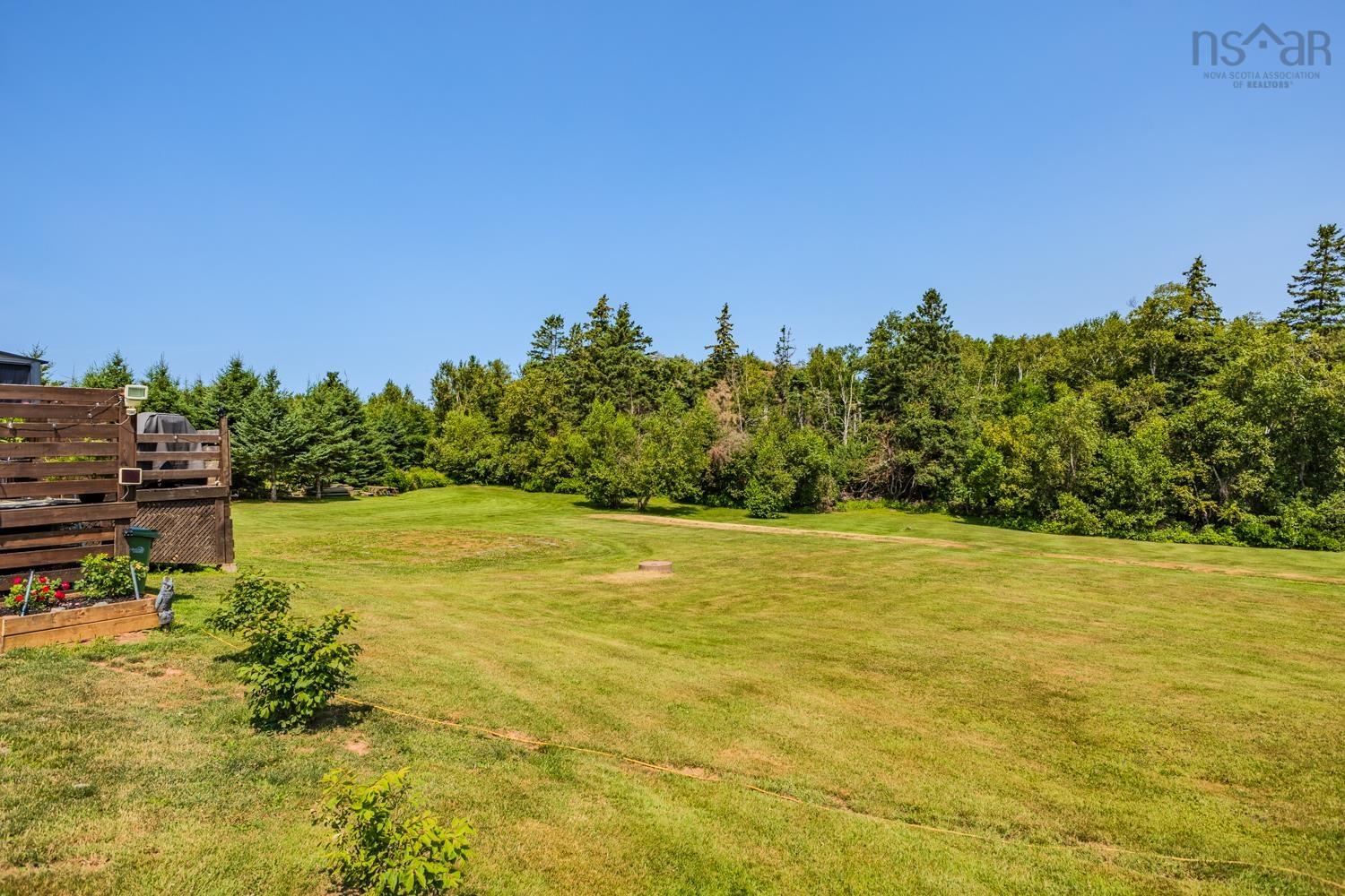 $649,900.00: 1923 Fox Harbour Rd, Fox Harbour