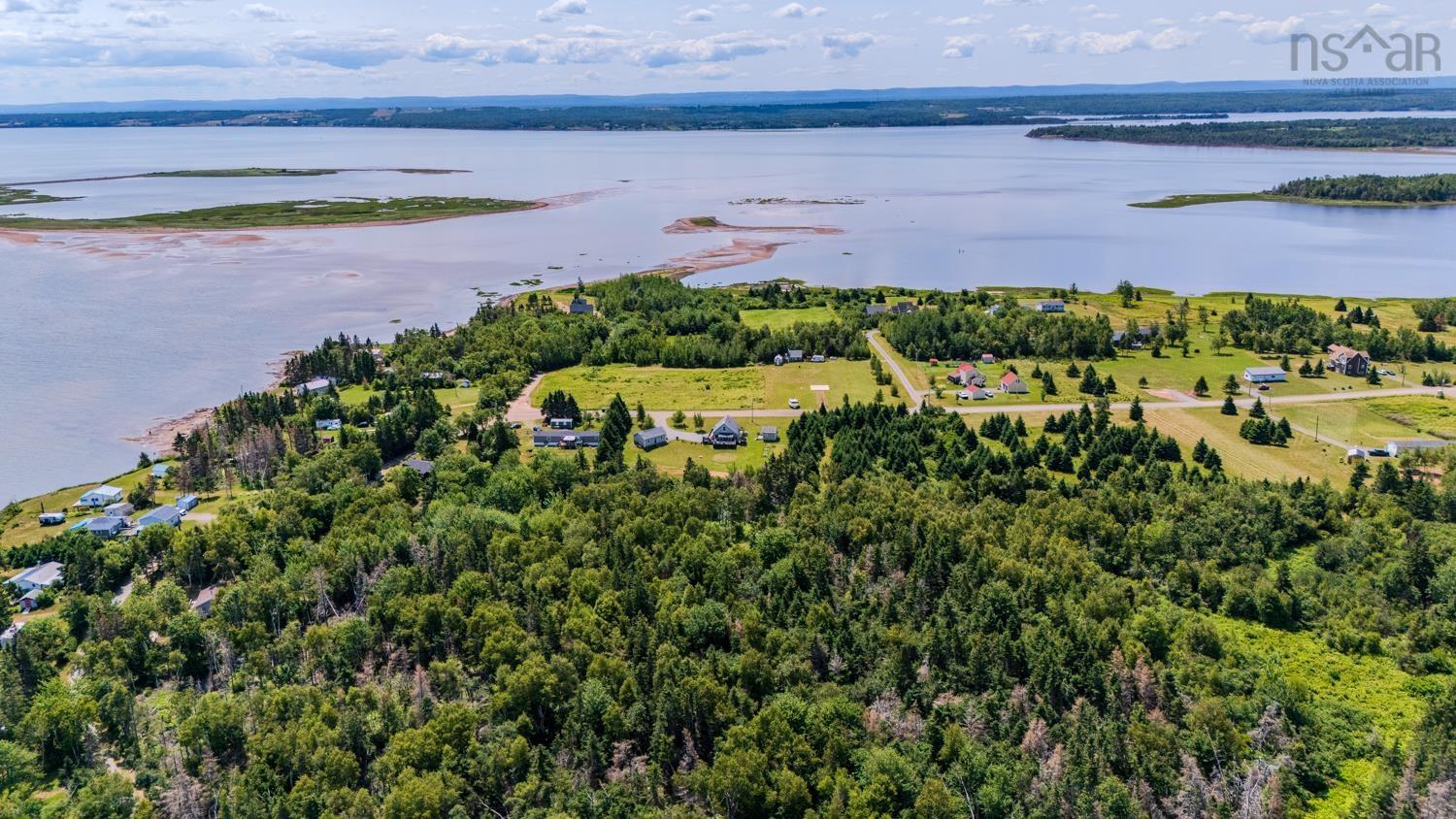 $649,900.00: 1923 Fox Harbour Rd, Fox Harbour