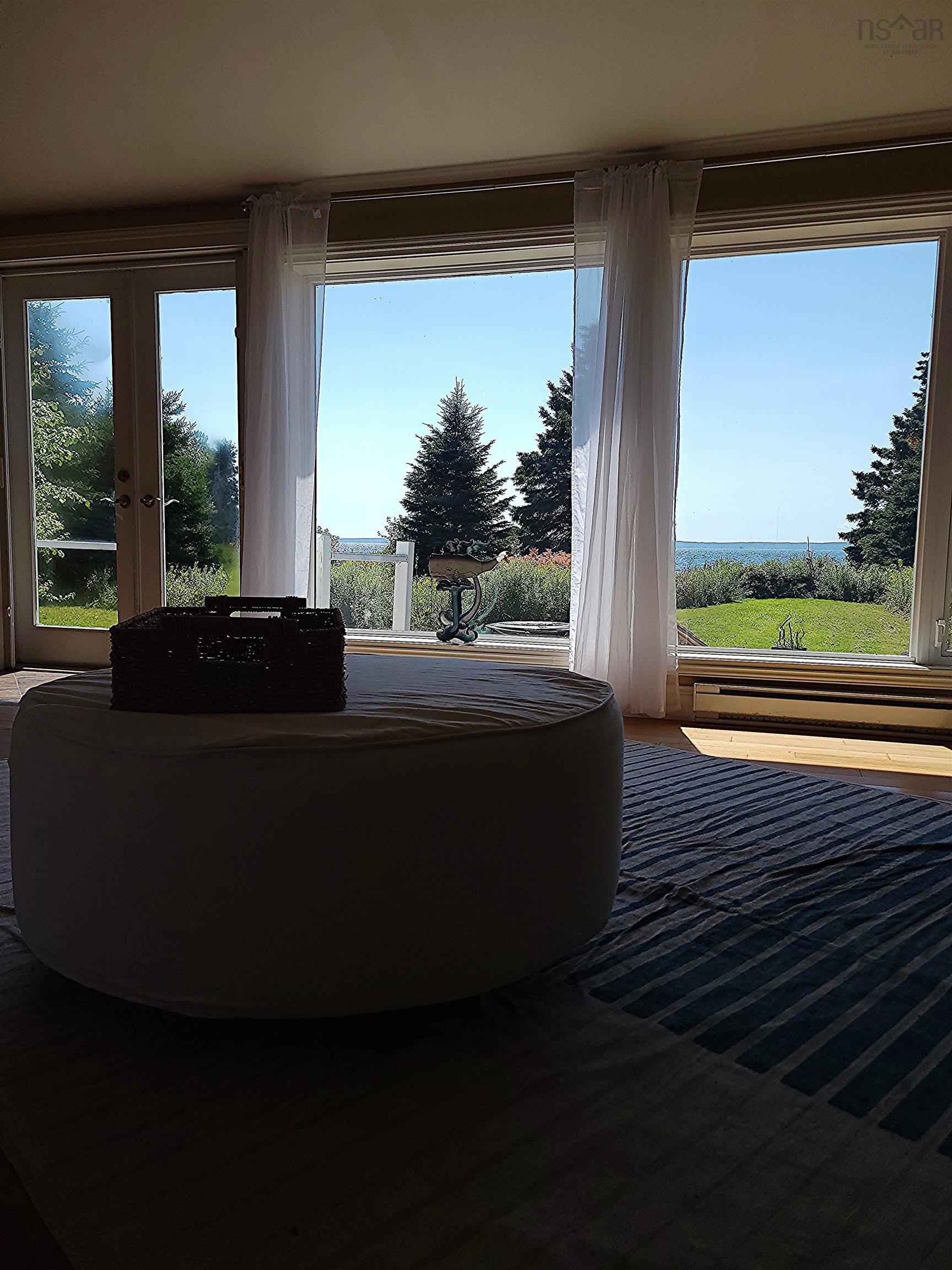 $974,900.00: 8518 St. Margarets Bay Road, Black Point