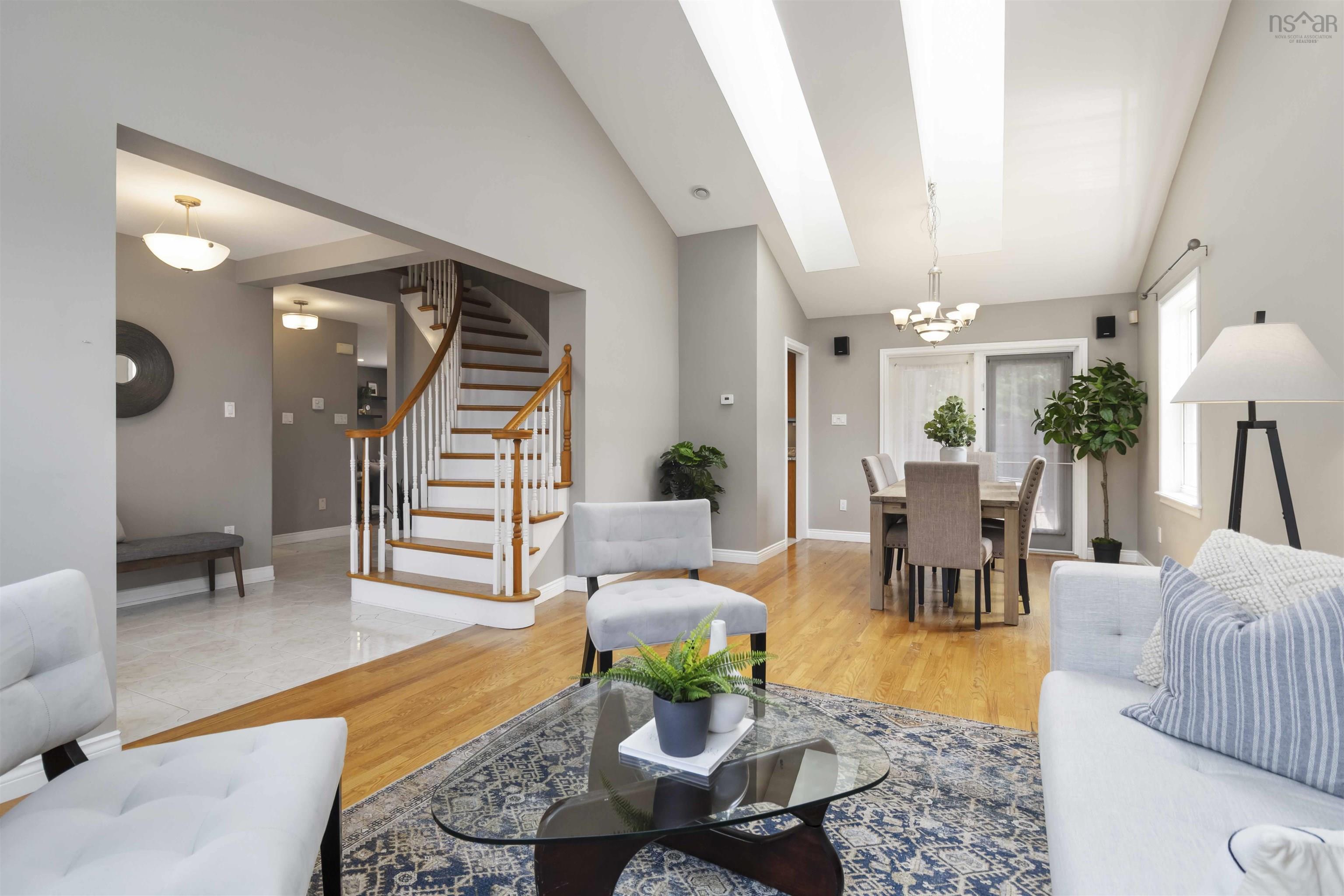 $799,900.00: 194 Radcliffe Drive, Clayton Park