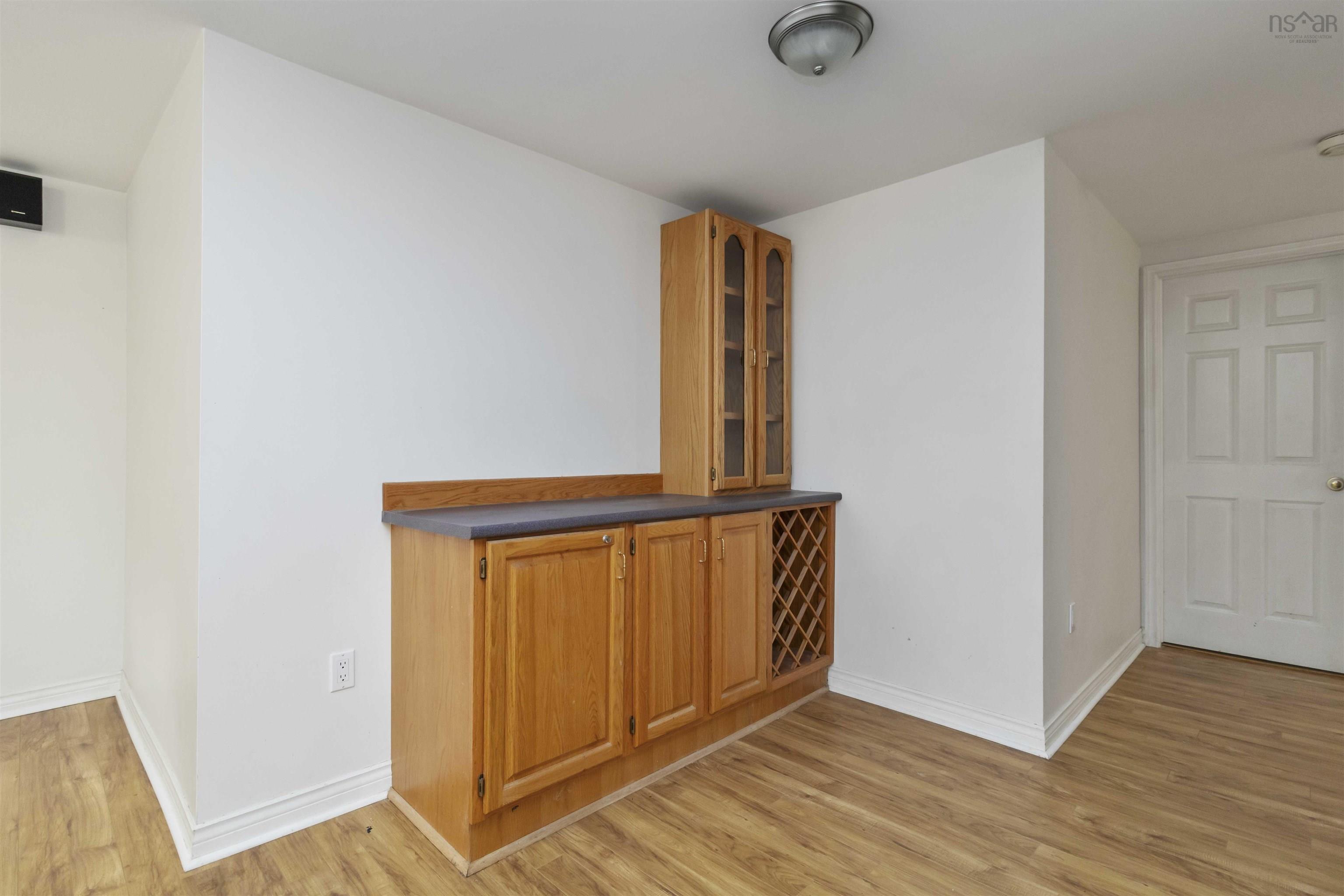 $799,900.00: 194 Radcliffe Drive, Clayton Park