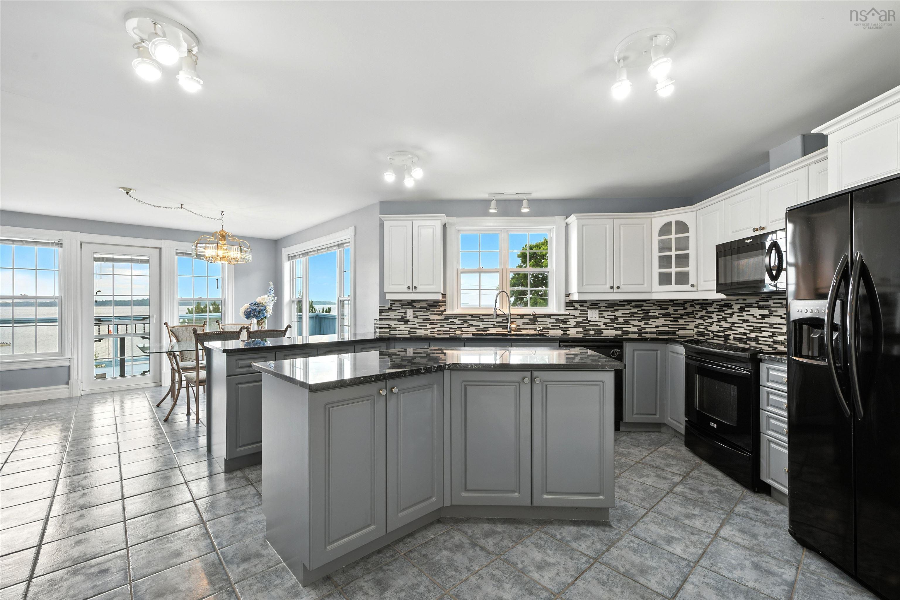 18 Keefe Drive, Purcell's Cove, NS (MLS 202518841)