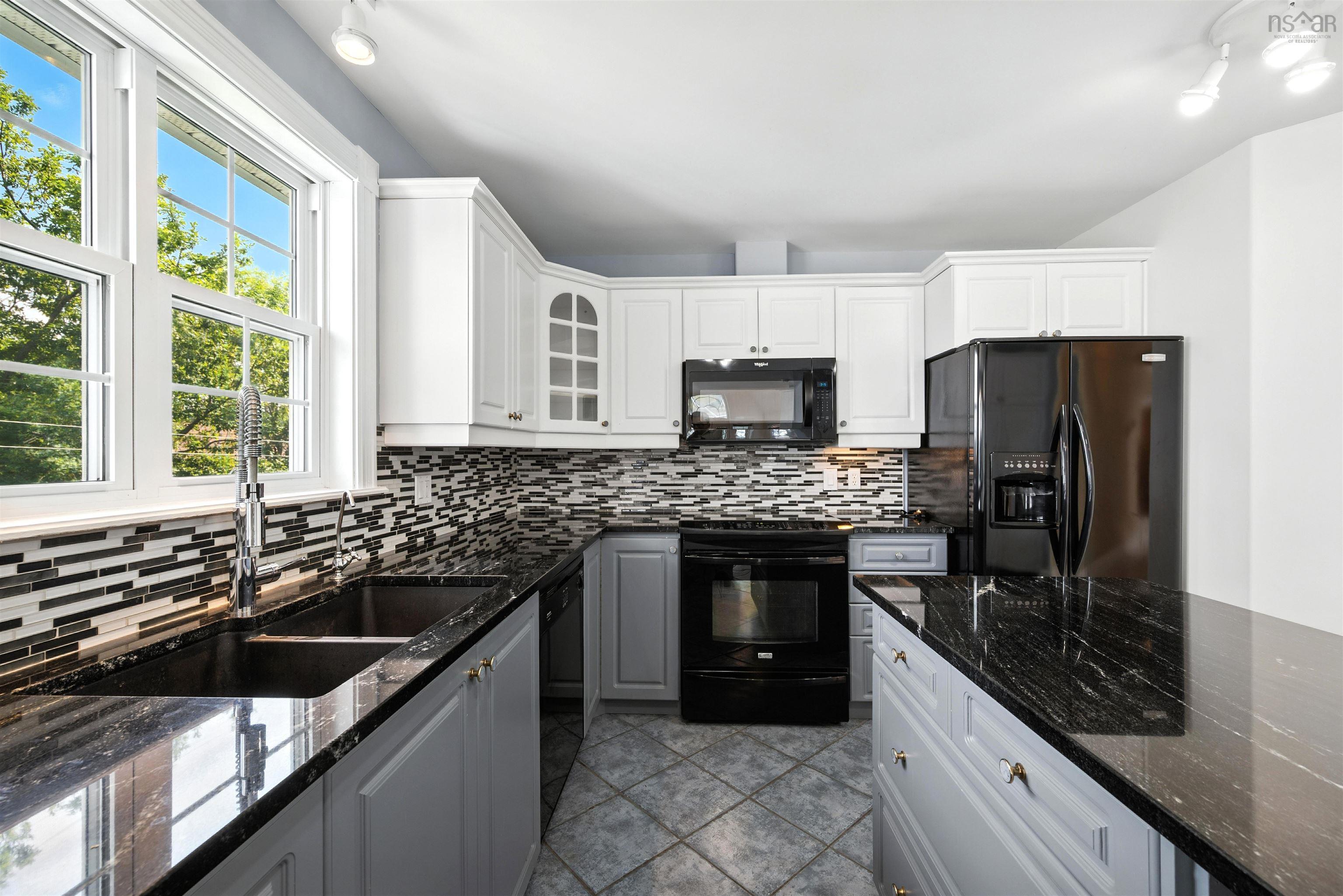 18 Keefe Drive, Purcell's Cove, NS (MLS 202518841)