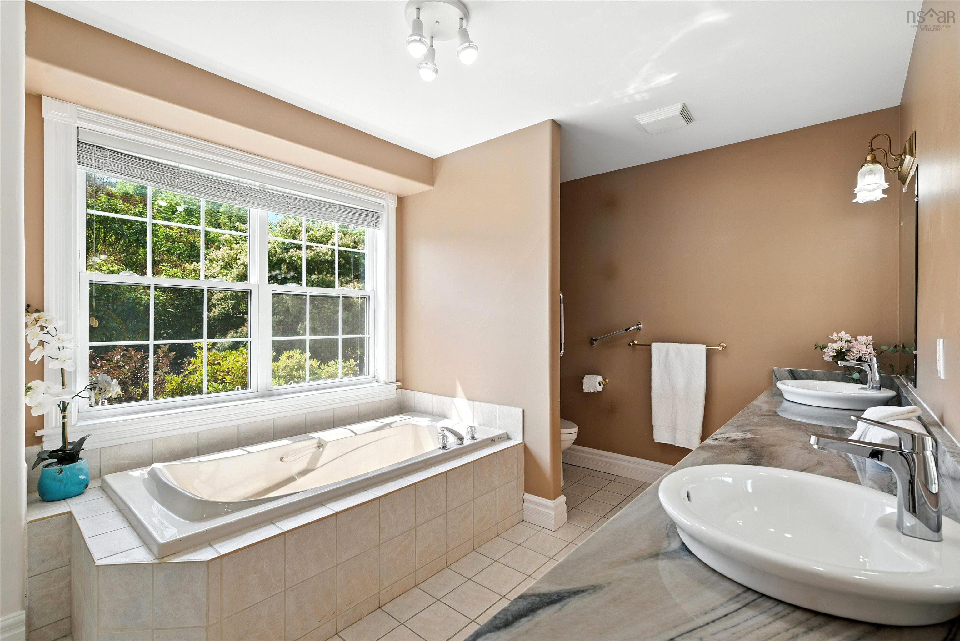 18 Keefe Drive, Purcell's Cove, NS (MLS 202518841)