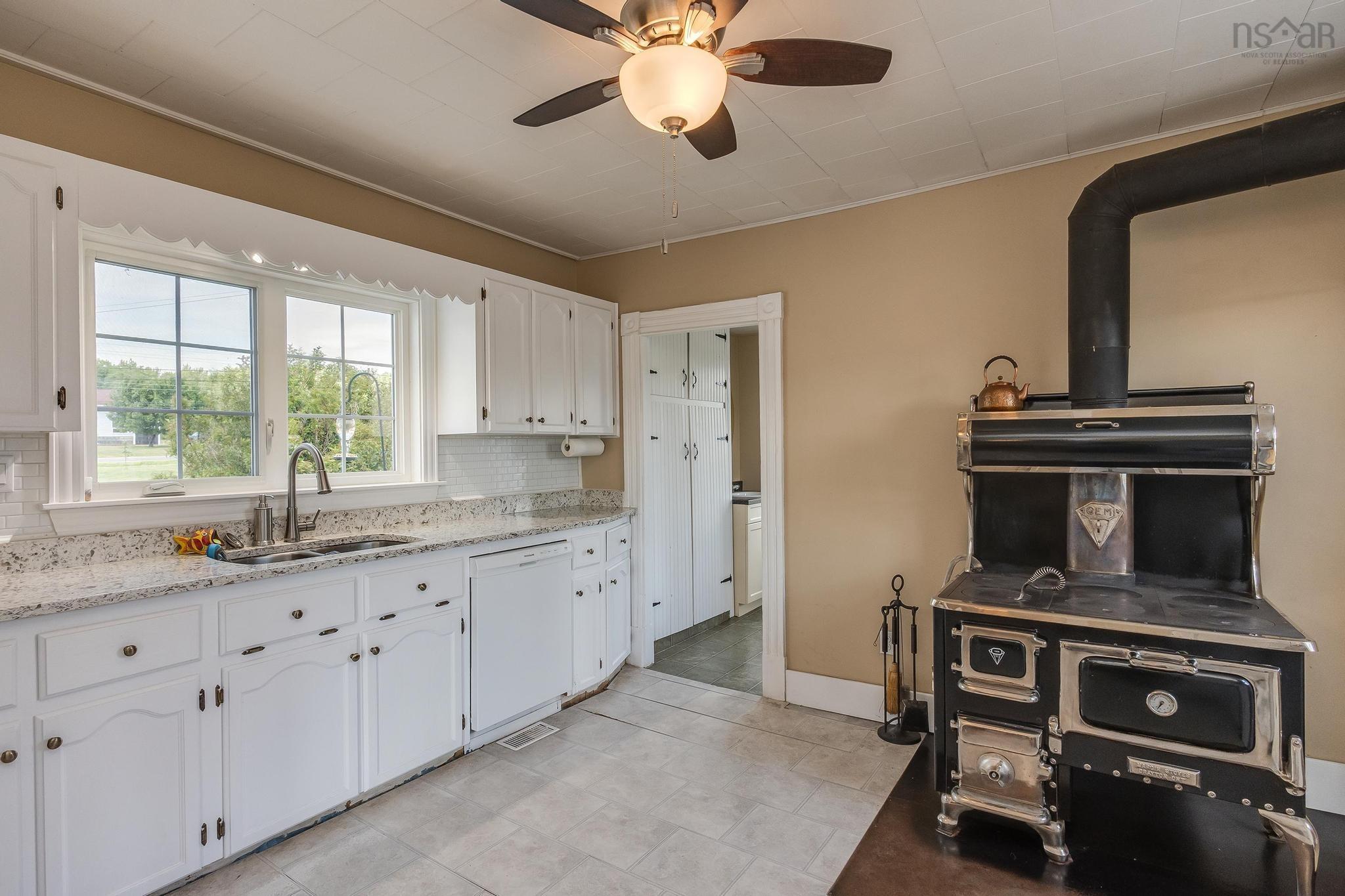 $560,000.00: 710 Main Street, Lawrencetown