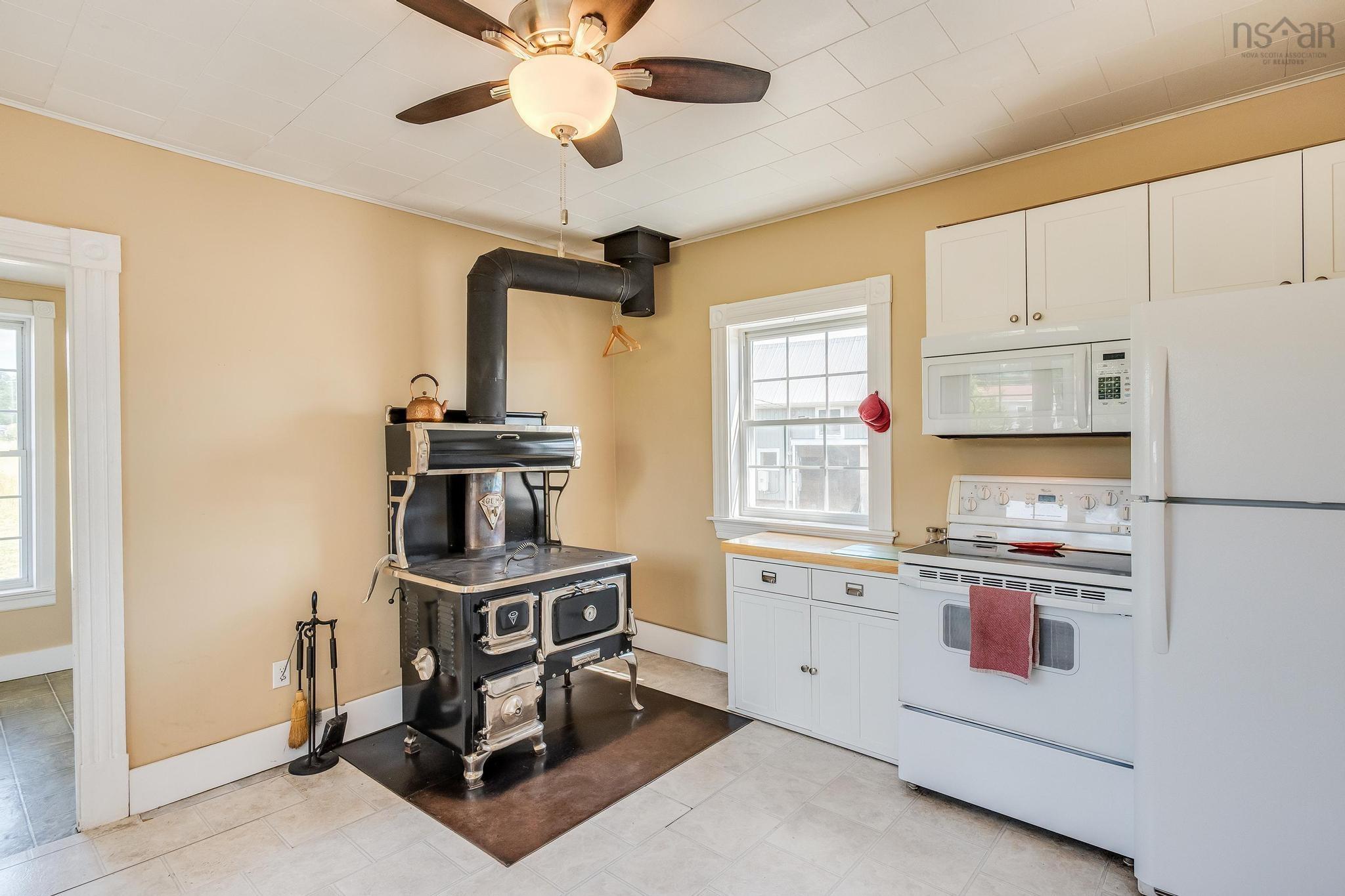 $560,000.00: 710 Main Street, Lawrencetown