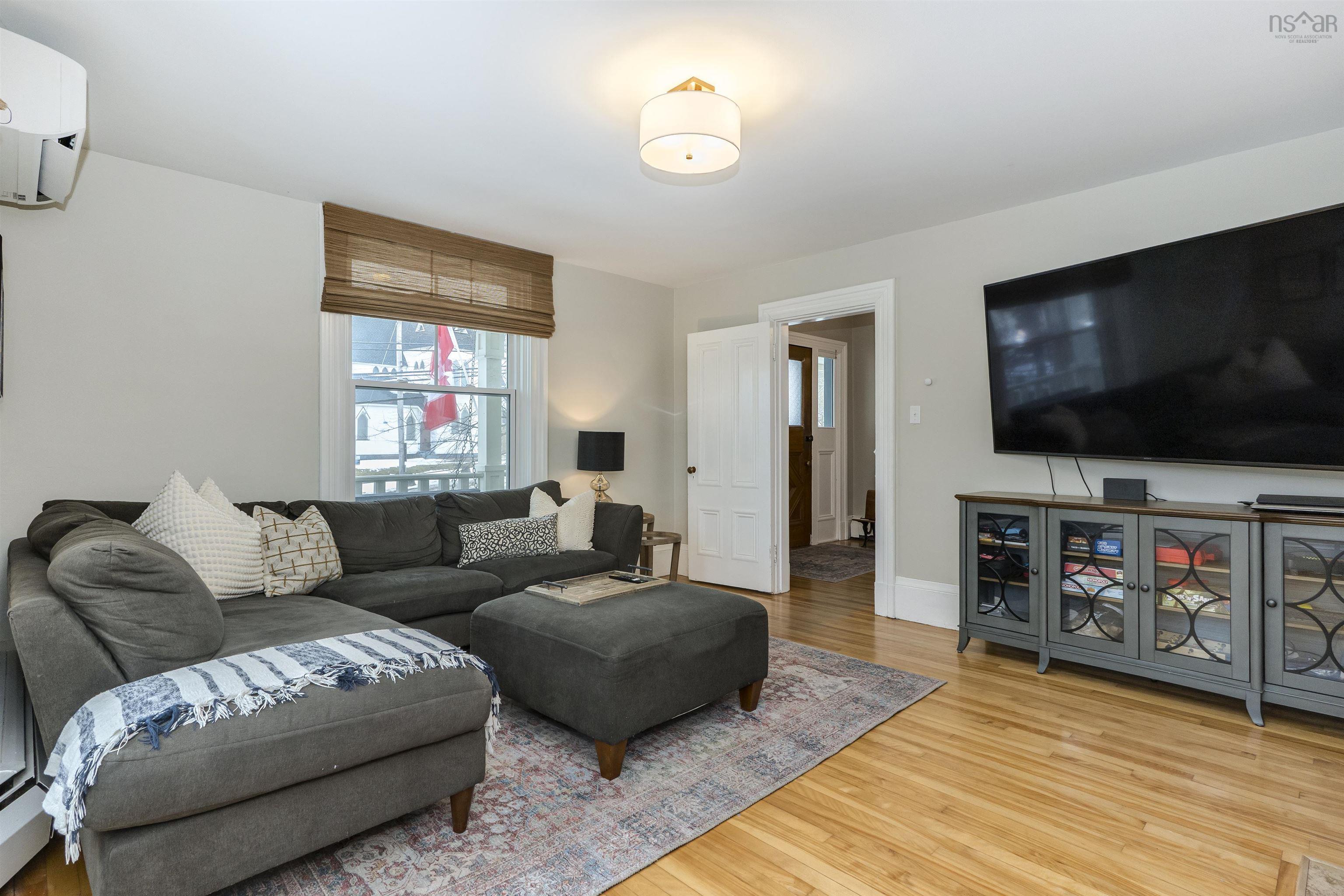 $617,500.00: 542 King Street, Windsor