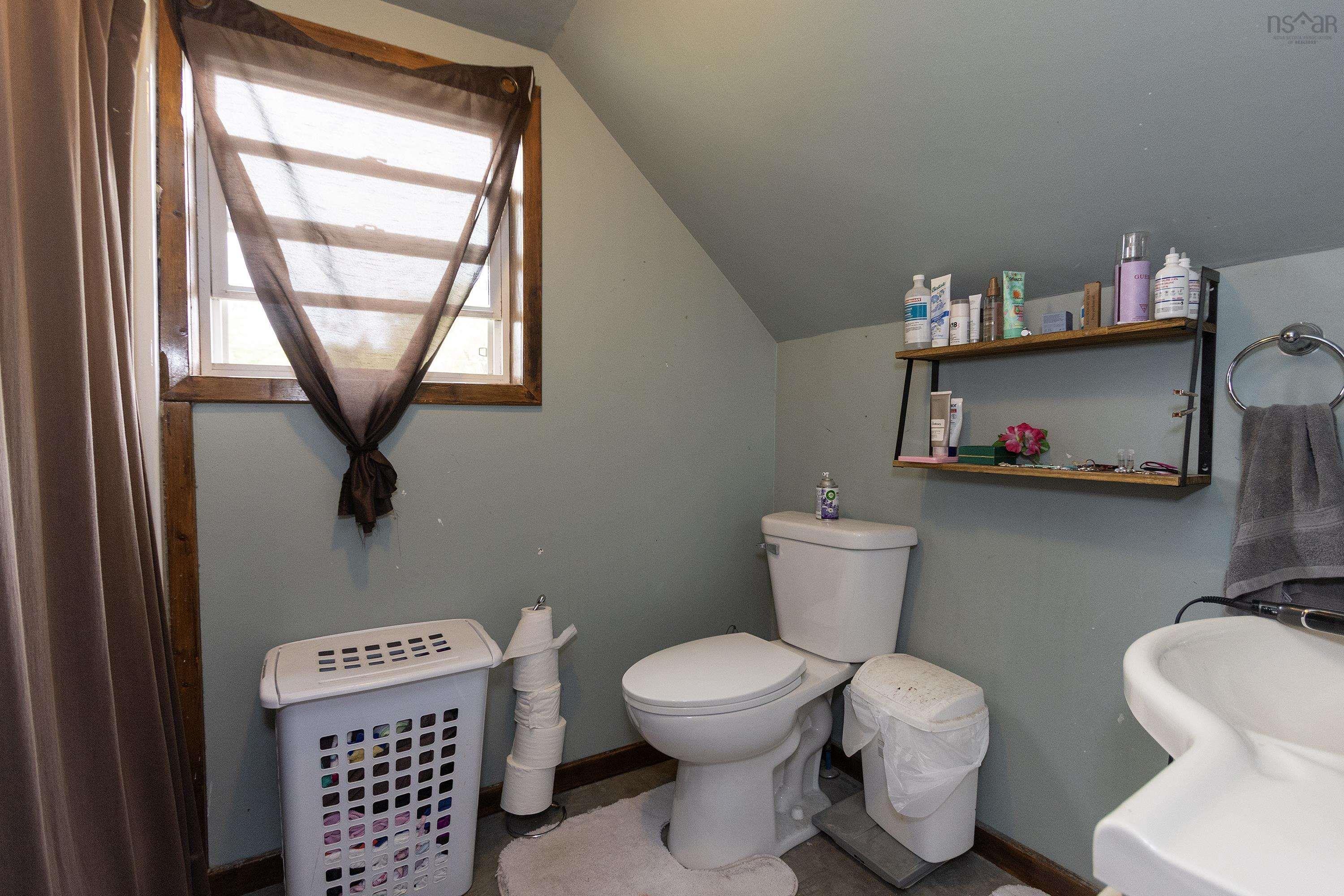 $169,900.00: 40 Park Street, Amherst