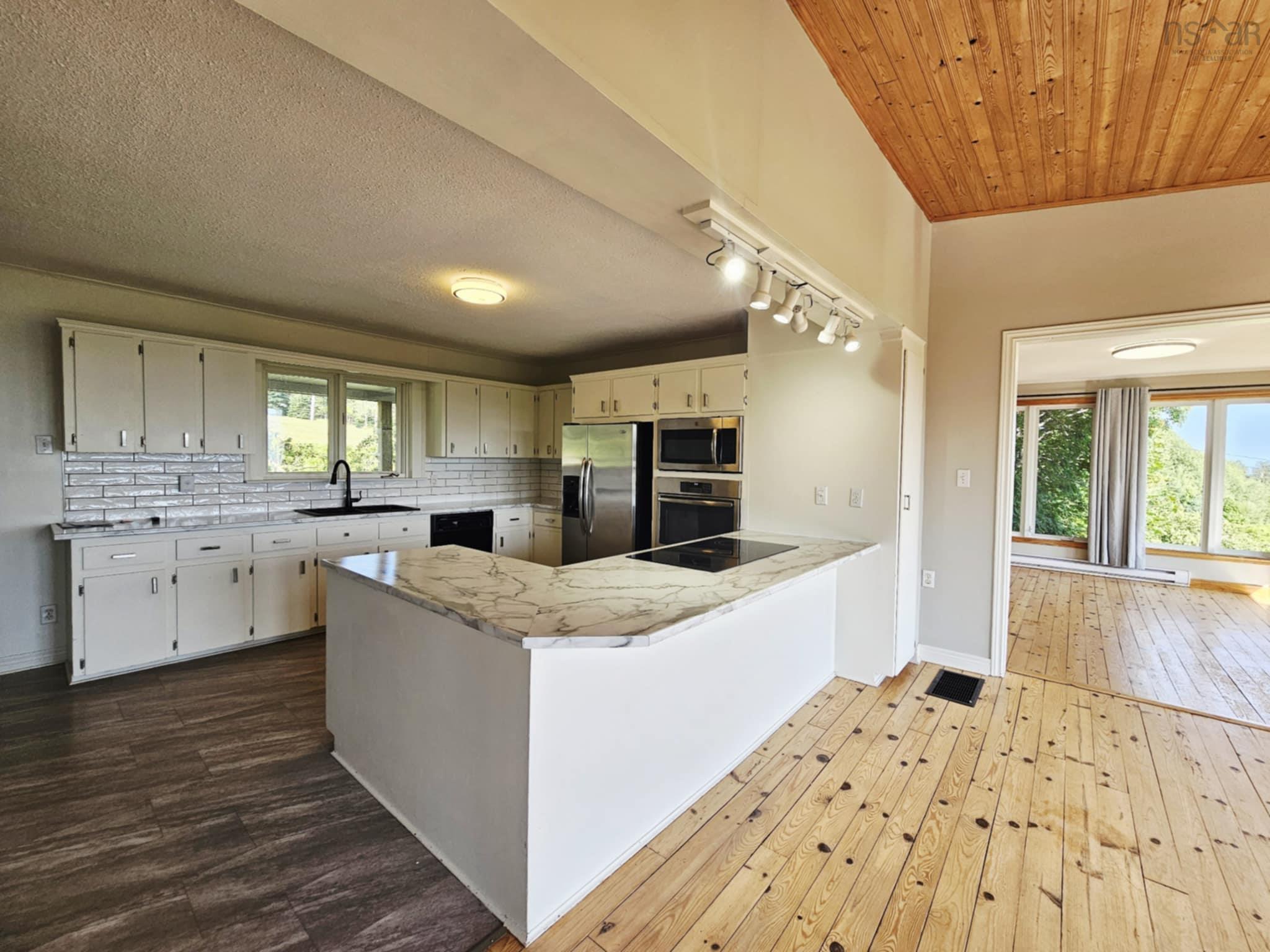 $260,000.00: 1994 Highway 2, Economy