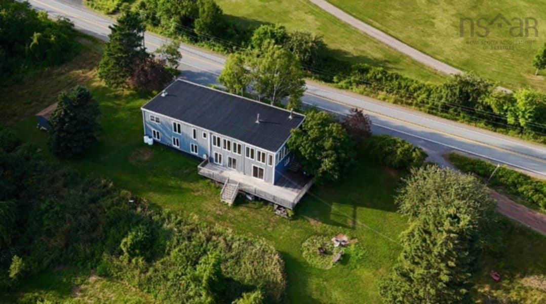 $260,000.00: 1994 Highway 2, Economy