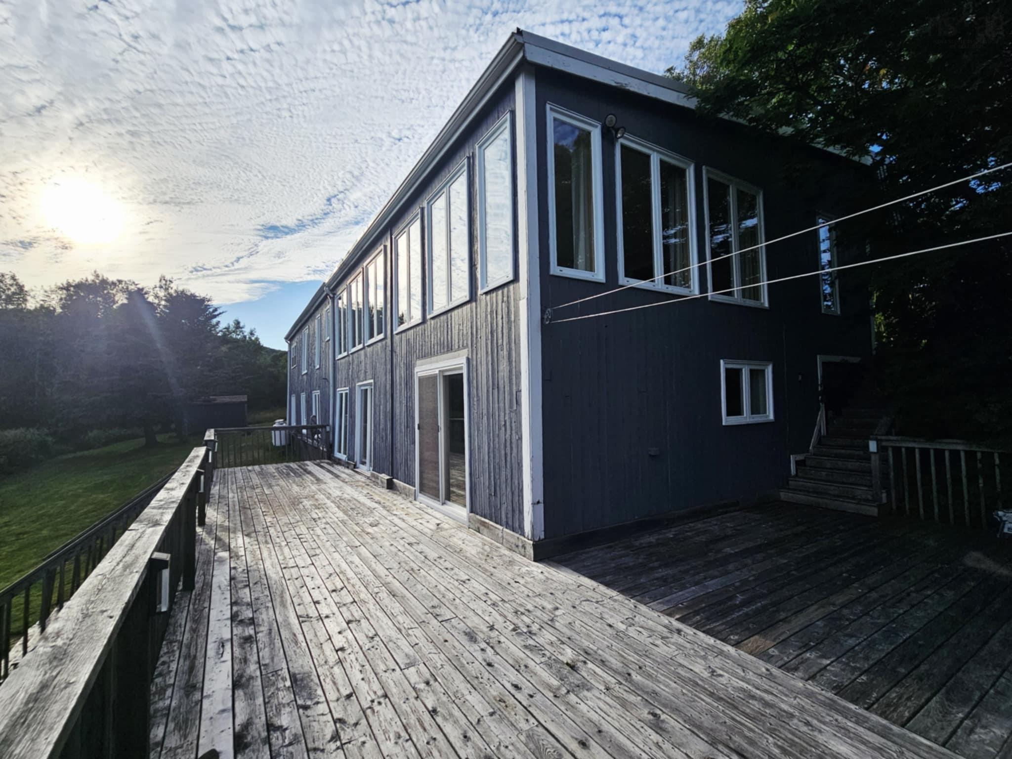 $260,000.00: 1994 Highway 2, Economy