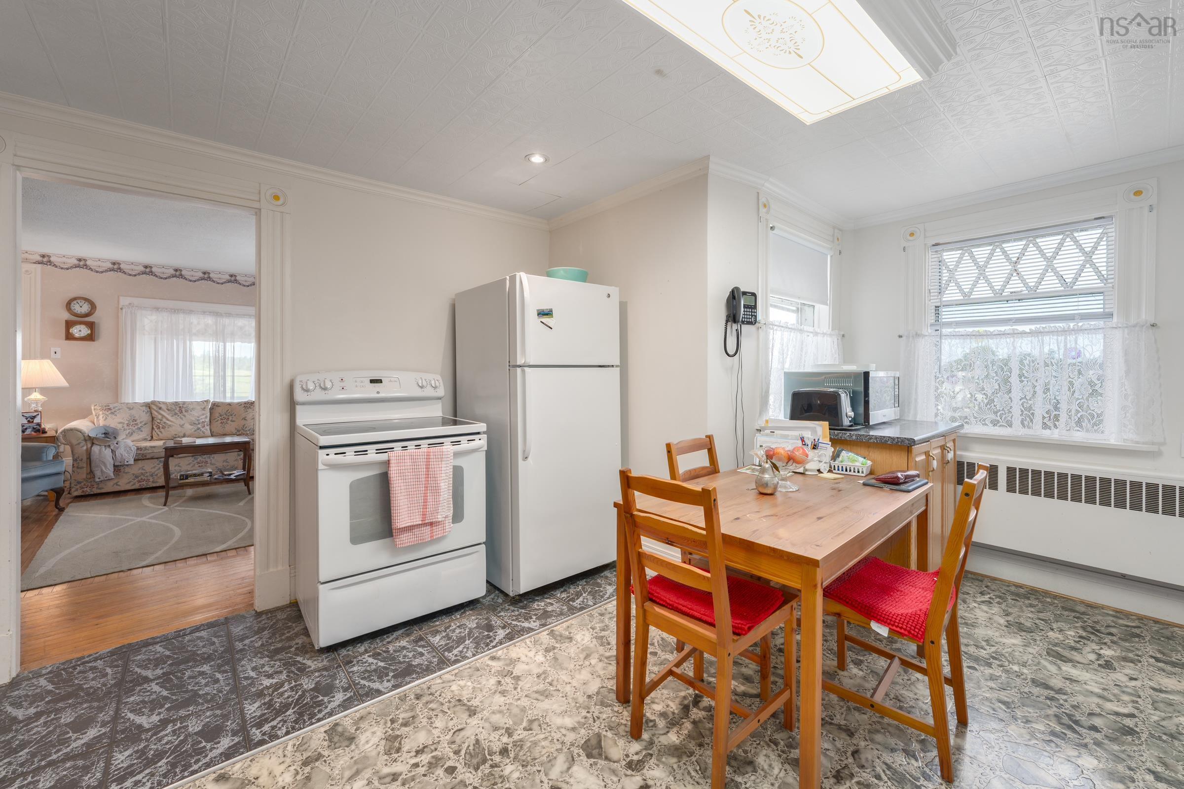 $319,900.00: 2504 Highway 1, Darlings Lake