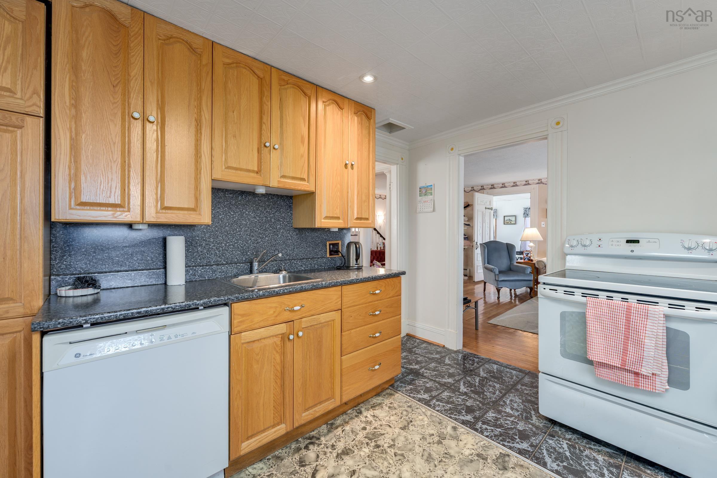 $319,900.00: 2504 Highway 1, Darlings Lake