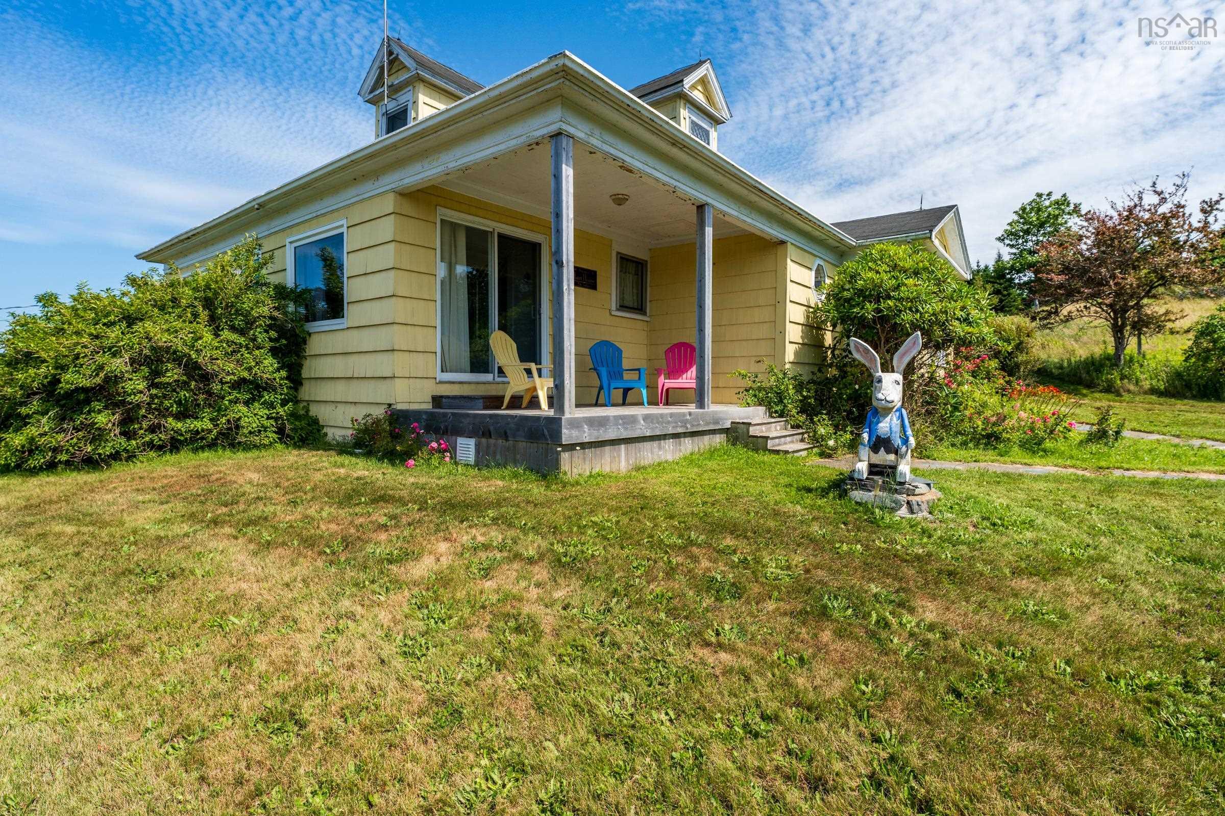 $319,900.00: 2504 Highway 1, Darlings Lake