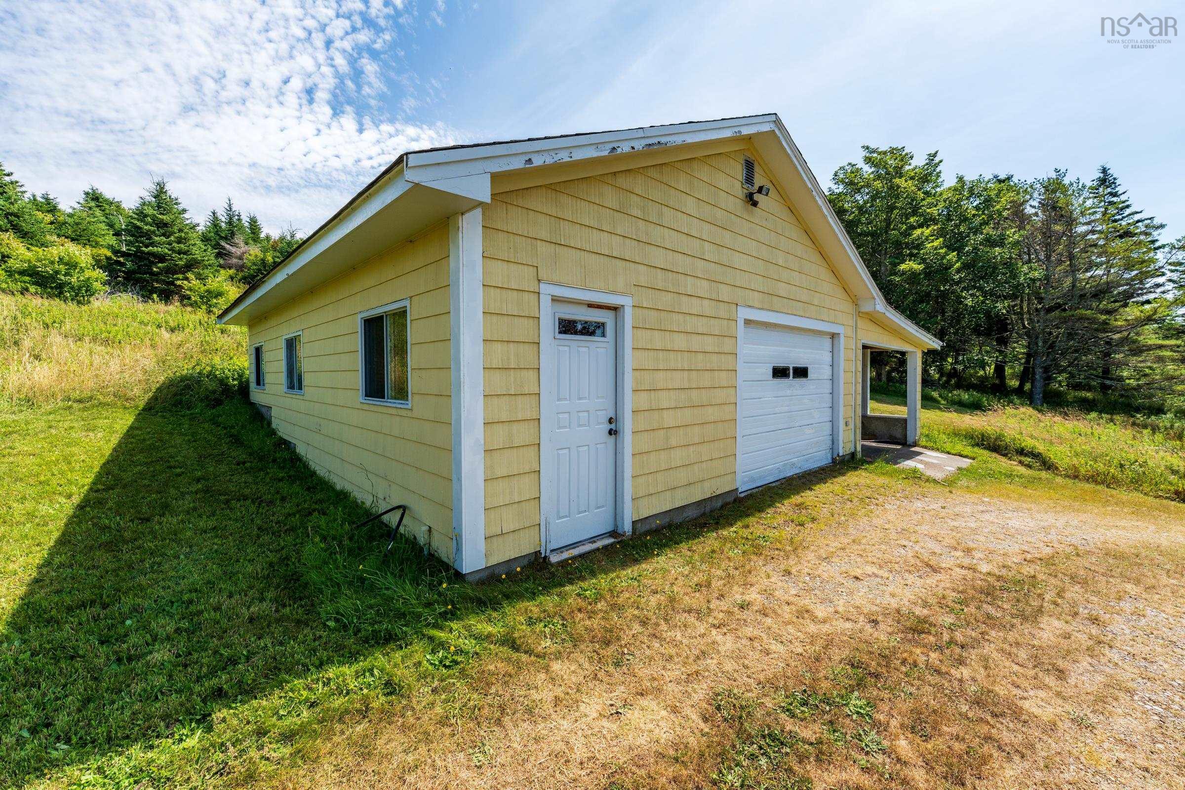 $319,900.00: 2504 Highway 1, Darlings Lake