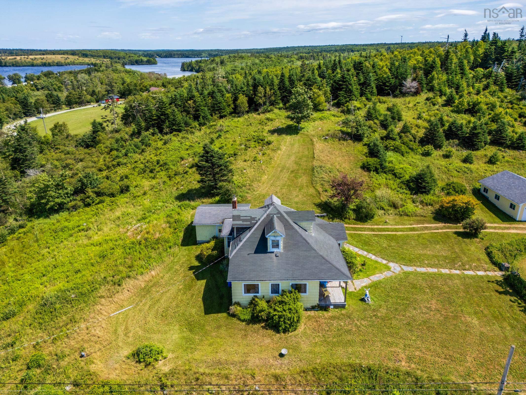 $319,900.00: 2504 Highway 1, Darlings Lake