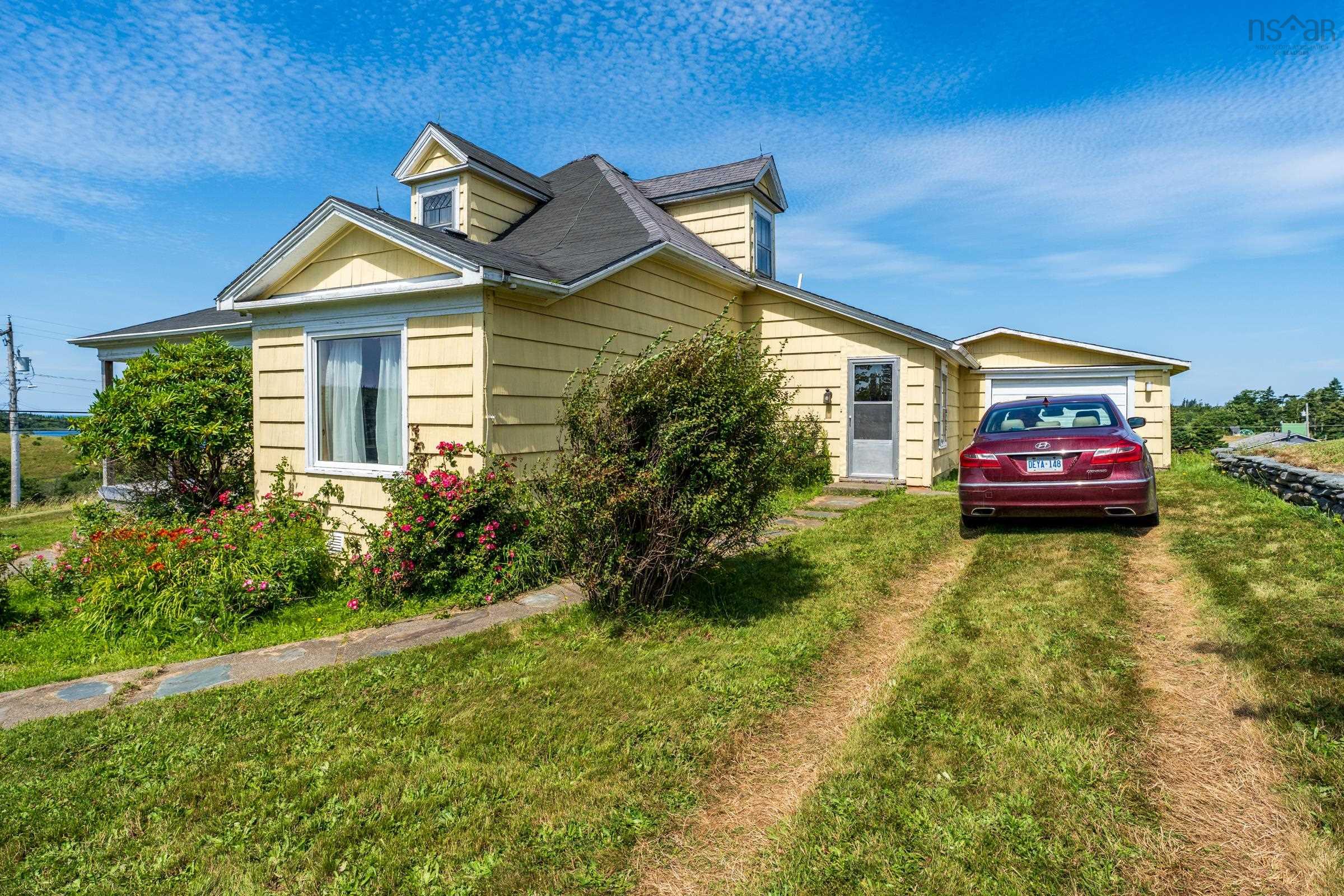 $319,900.00: 2504 Highway 1, Darlings Lake