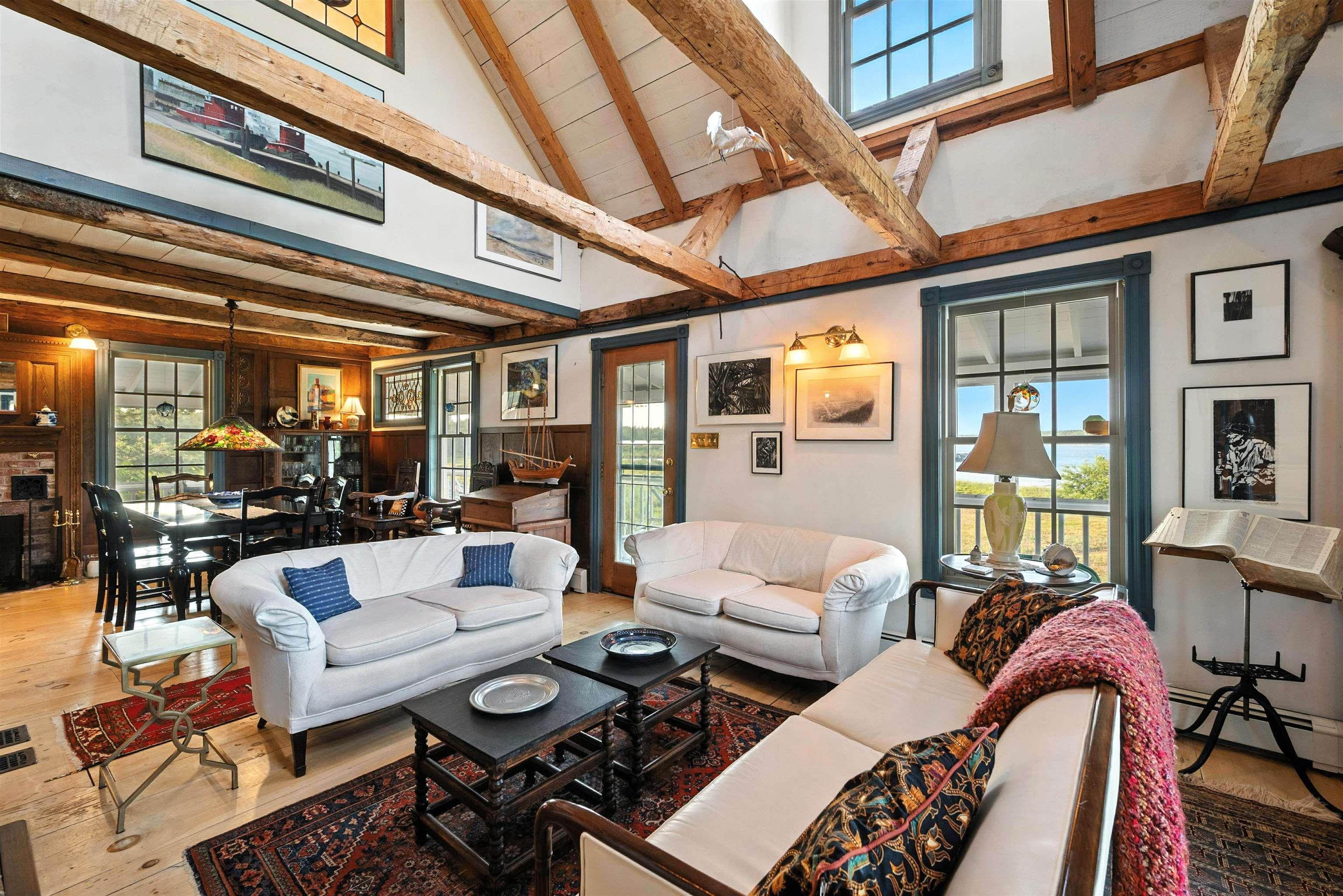 $1,295,000.00: 1618 McLeans Lake Road, Port L