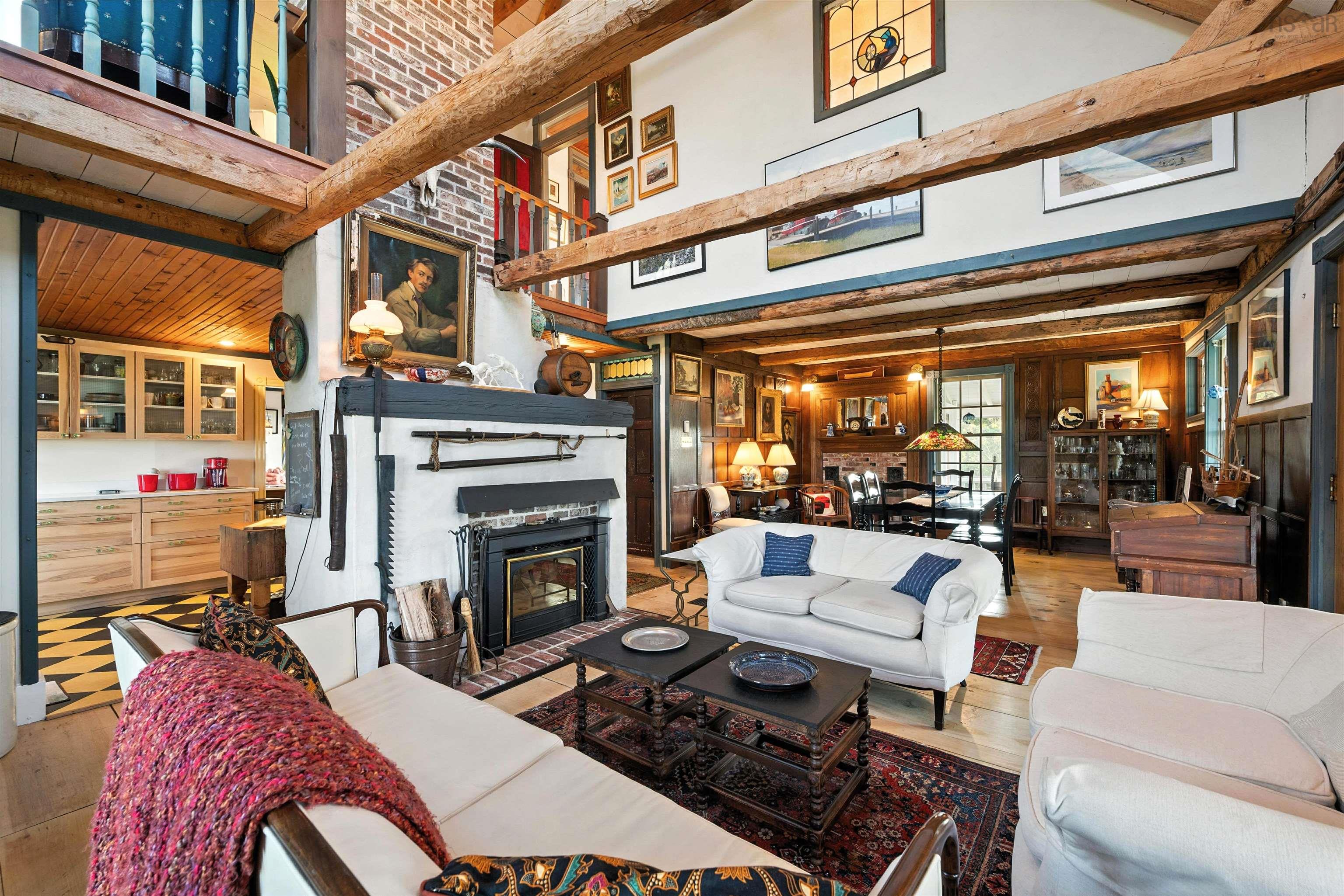 $1,295,000.00: 1618 McLeans Lake Road, Port L