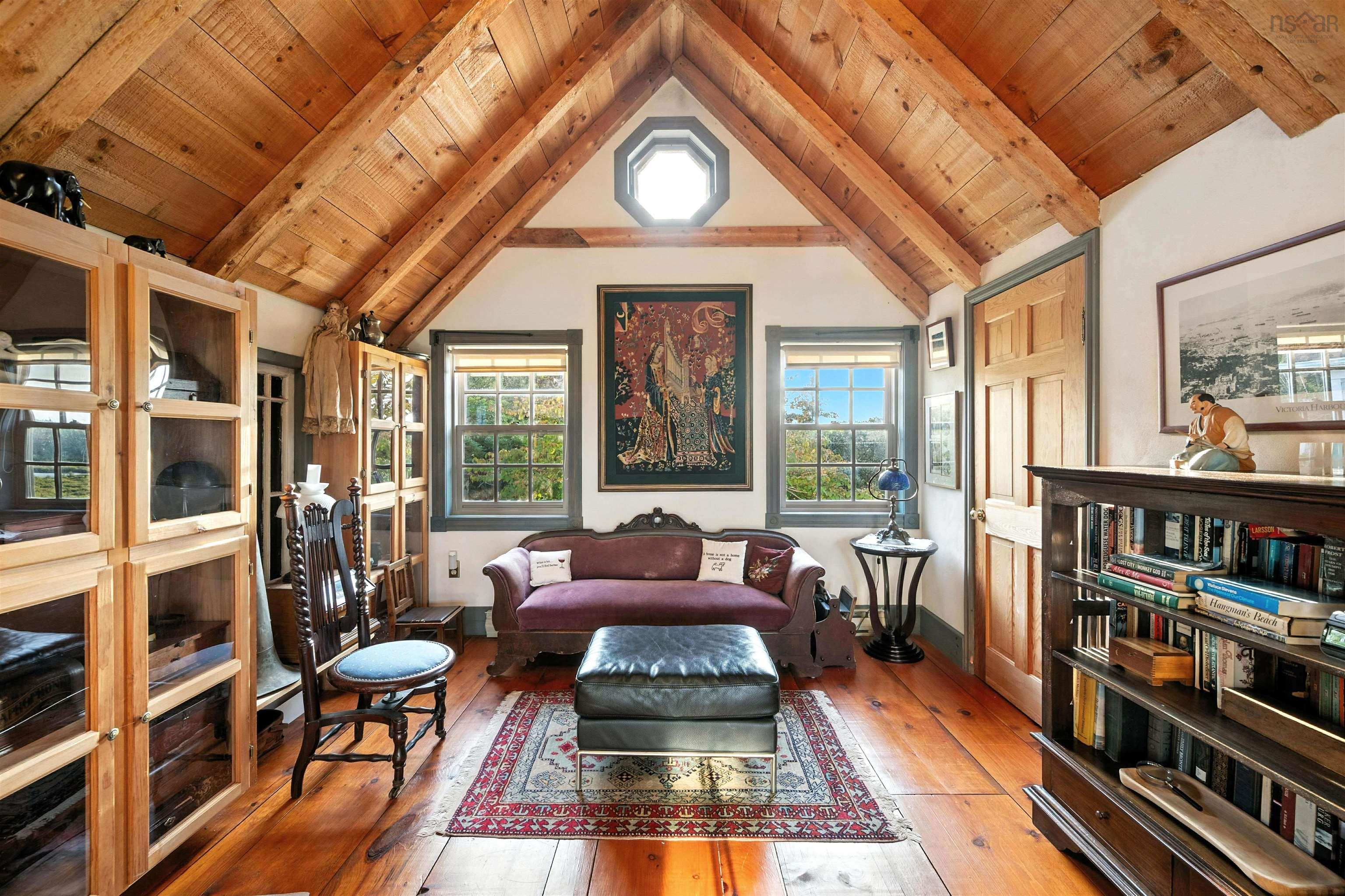 $1,295,000.00: 1618 McLeans Lake Road, Port L