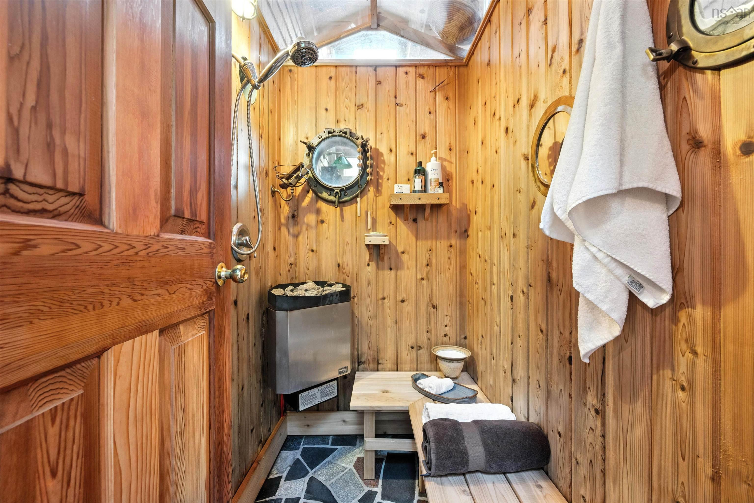 $1,295,000.00: 1618 McLeans Lake Road, Port L